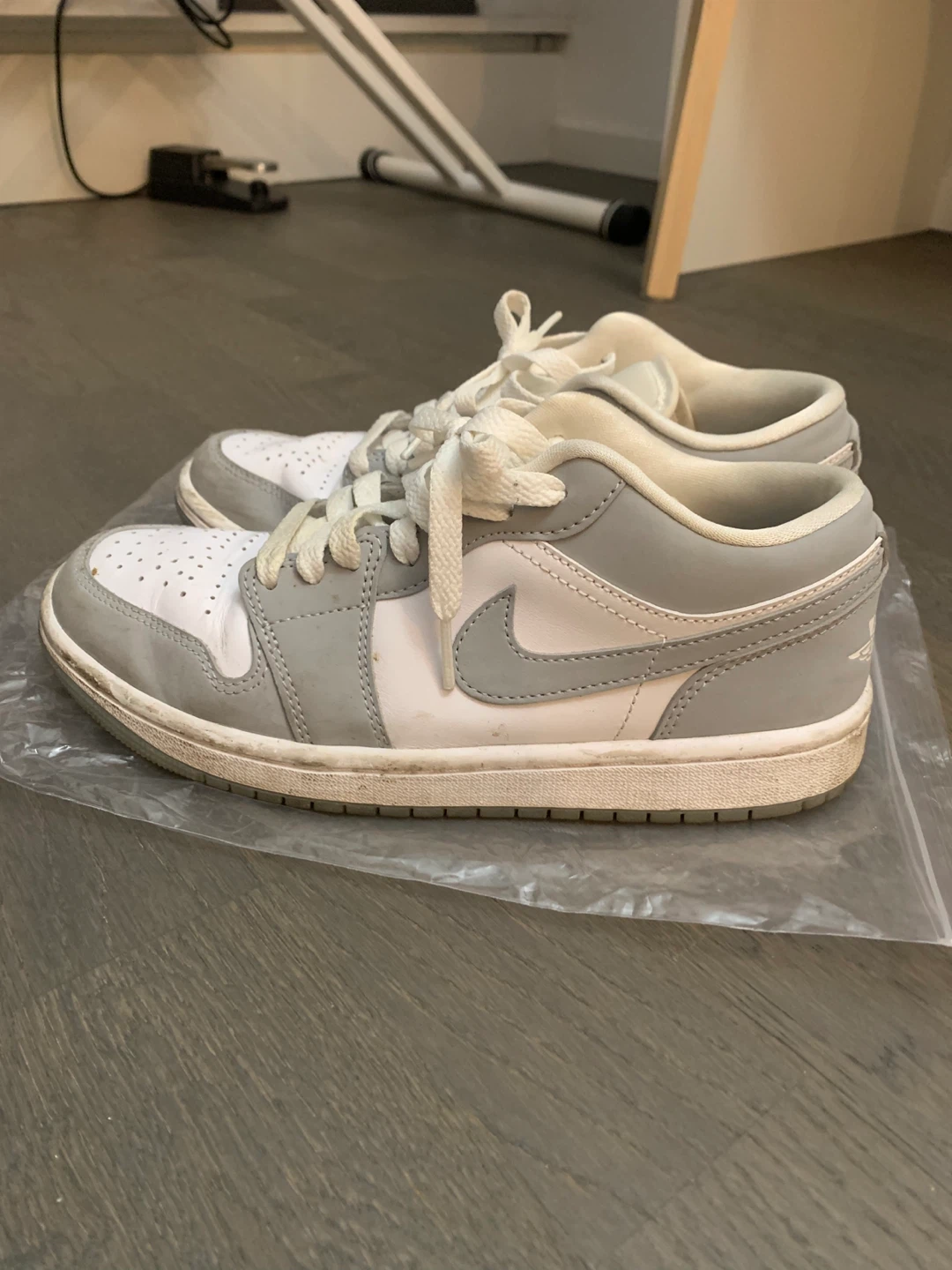 Womens Air Jordan 1 Low 'White Wolf Grey'