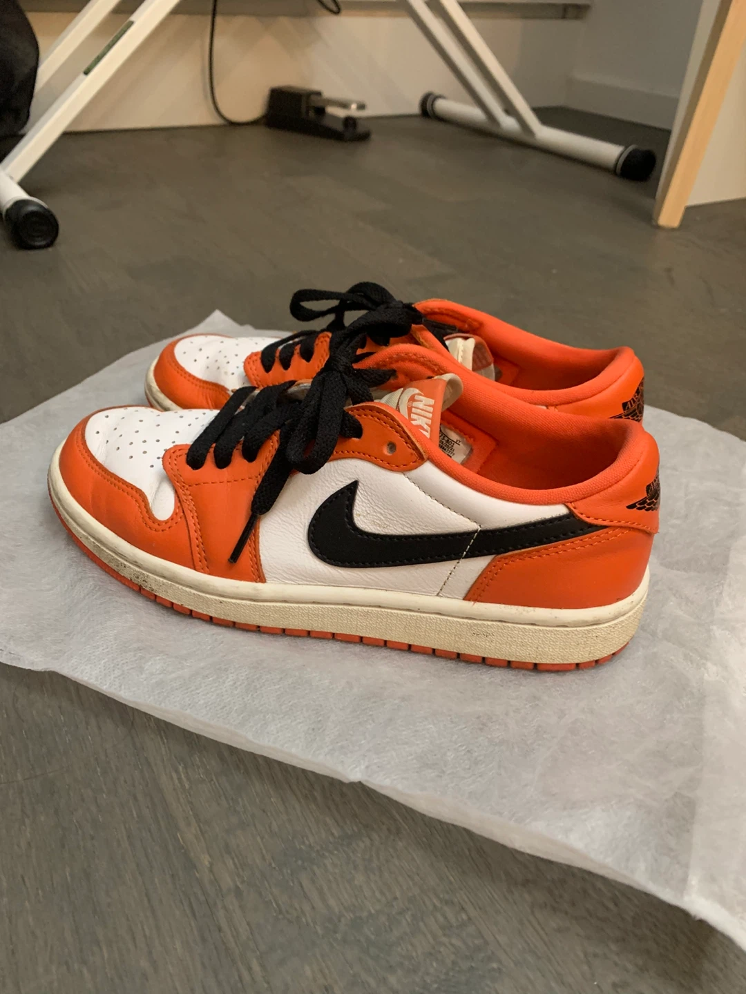 Air Jordan 1 Retro Low OG 'Starfish' Sneakers