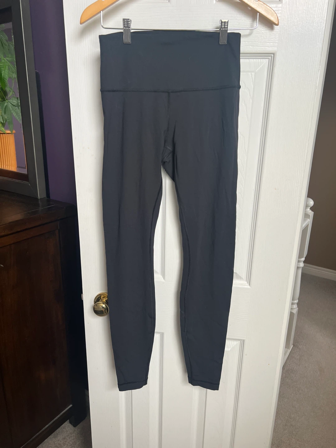 Lululemon Black High-Rise Leggings size 6
