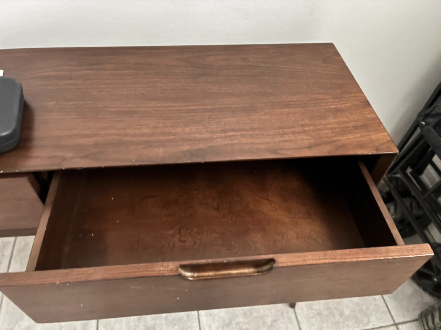 Mid-Century Modern Console Table with Two Drawers - photo 2