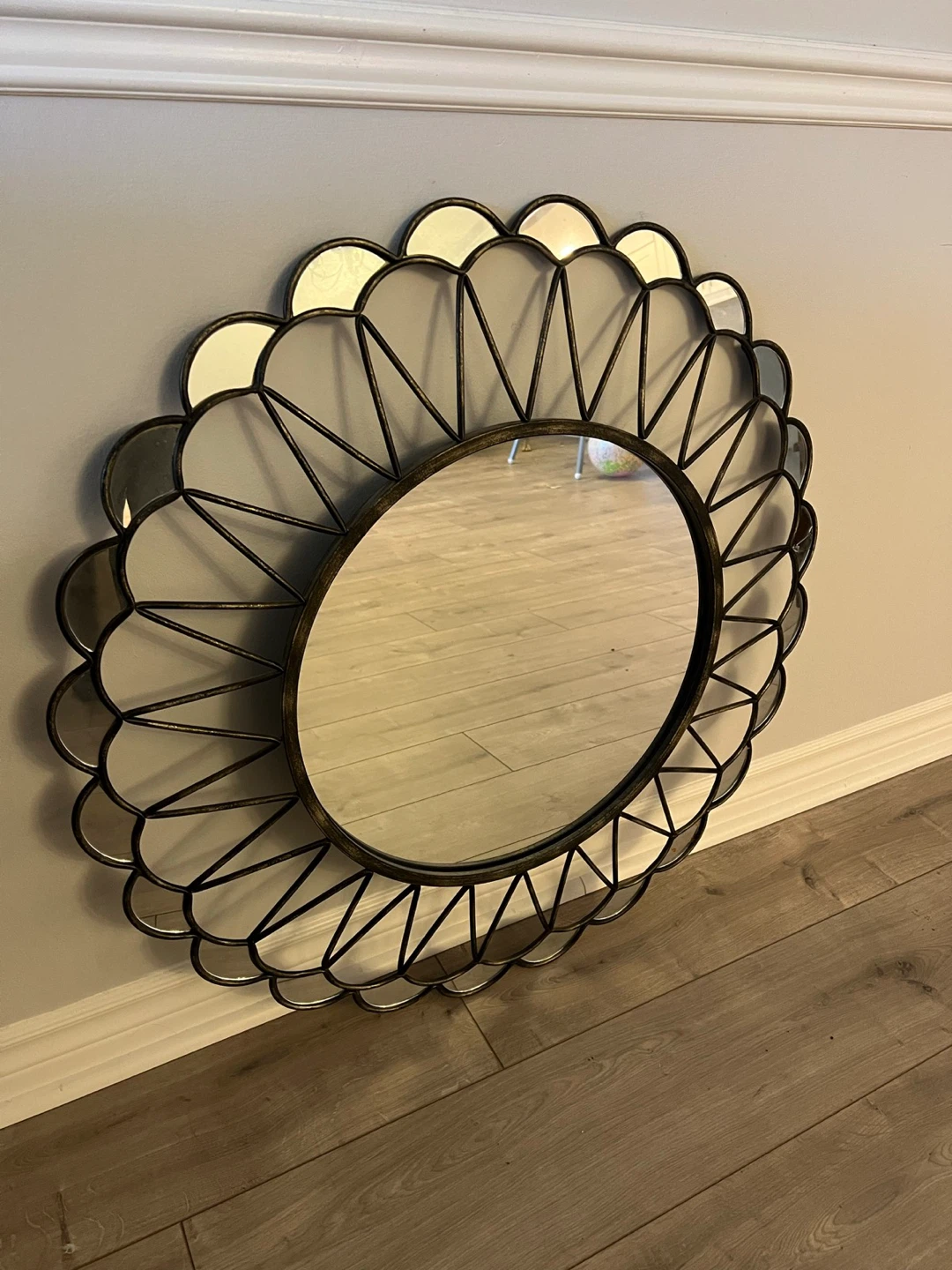Stunning Stylish Mirror