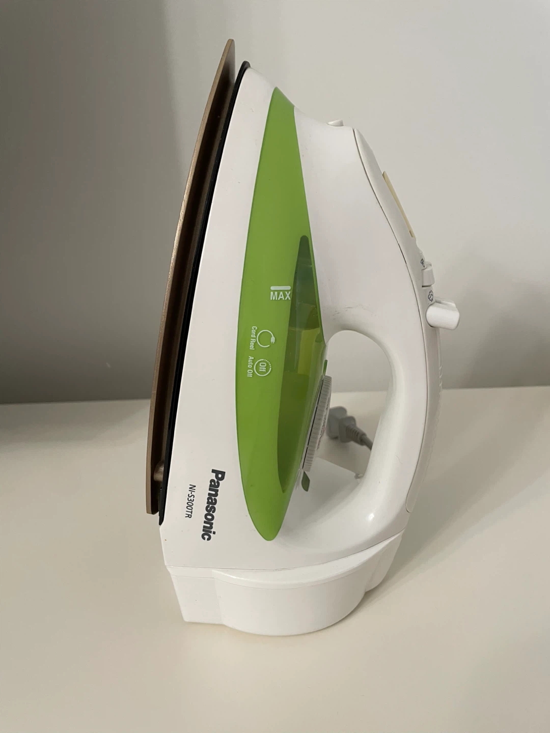 Panasonic NI-S300TR Steam Iron