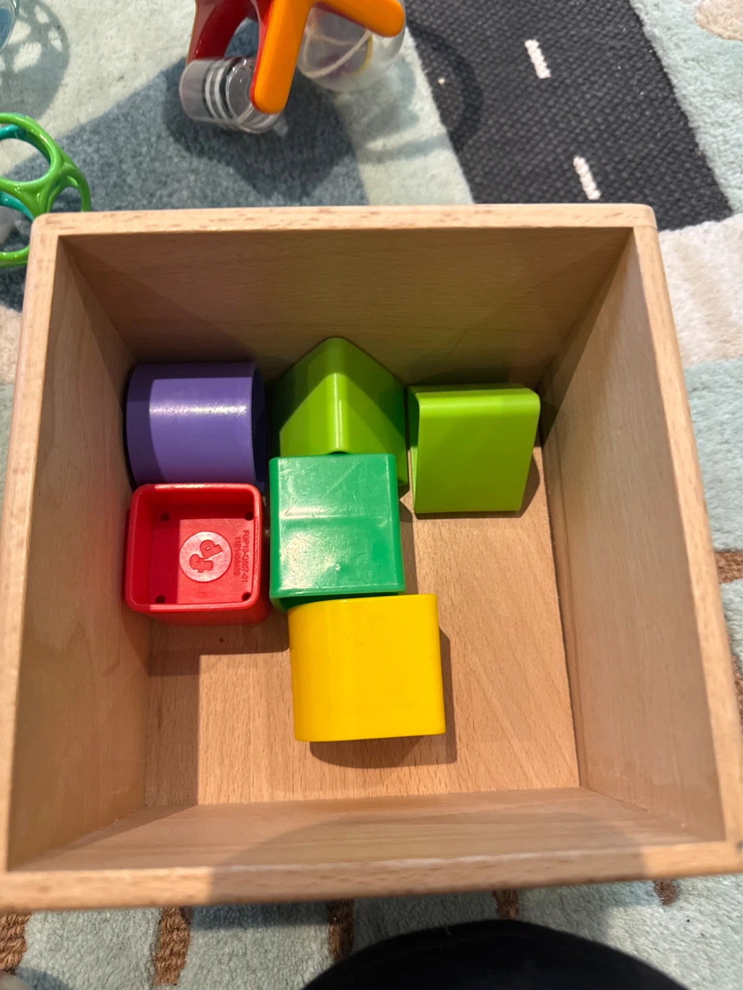 Assorted Montessori Baby Toys: Oball, shape sorter - photo 3