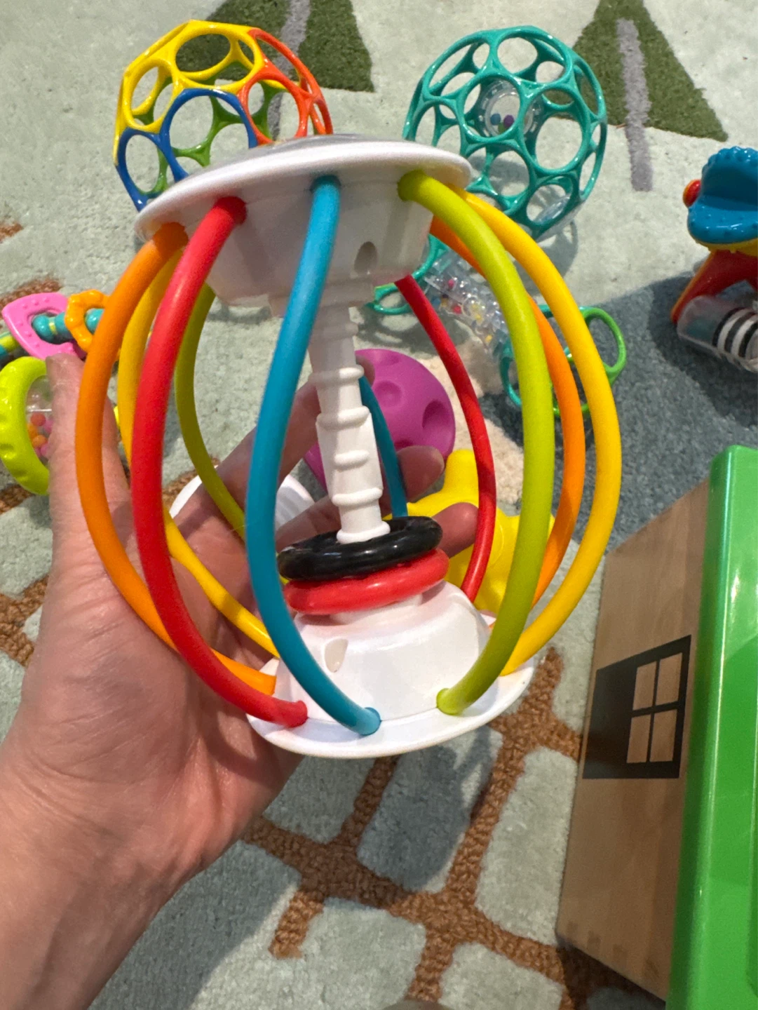 Assorted Montessori Baby Toys: Oball, shape sorter - photo 4