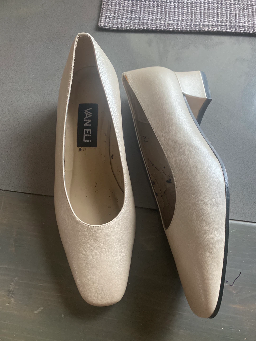 Vaneli Women's Beige Leather Block Heel Pumps Size 7 M - photo 4