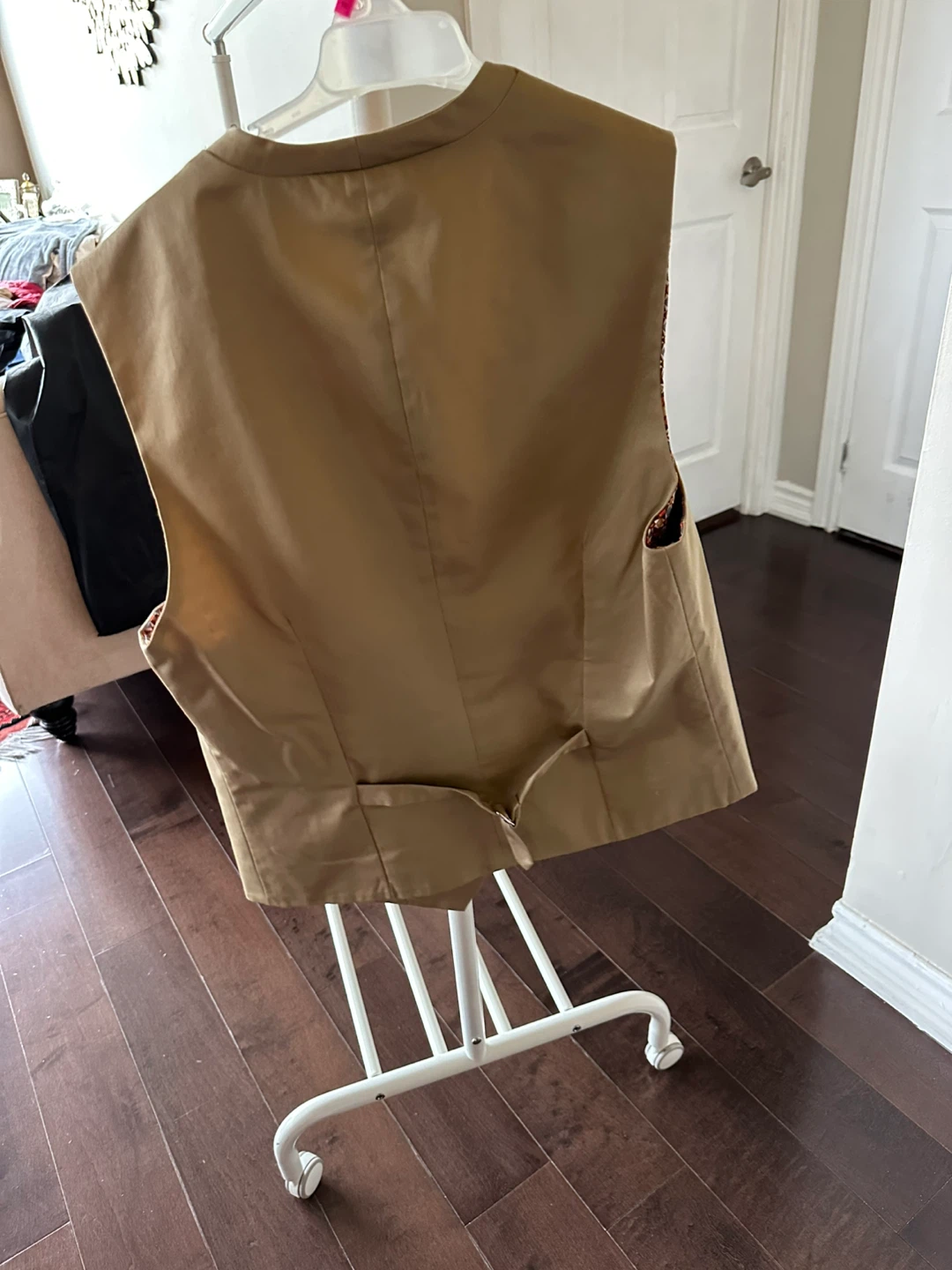 Haight & Ashbury Studio Tan Vest and Pink Pants Set - photo 4