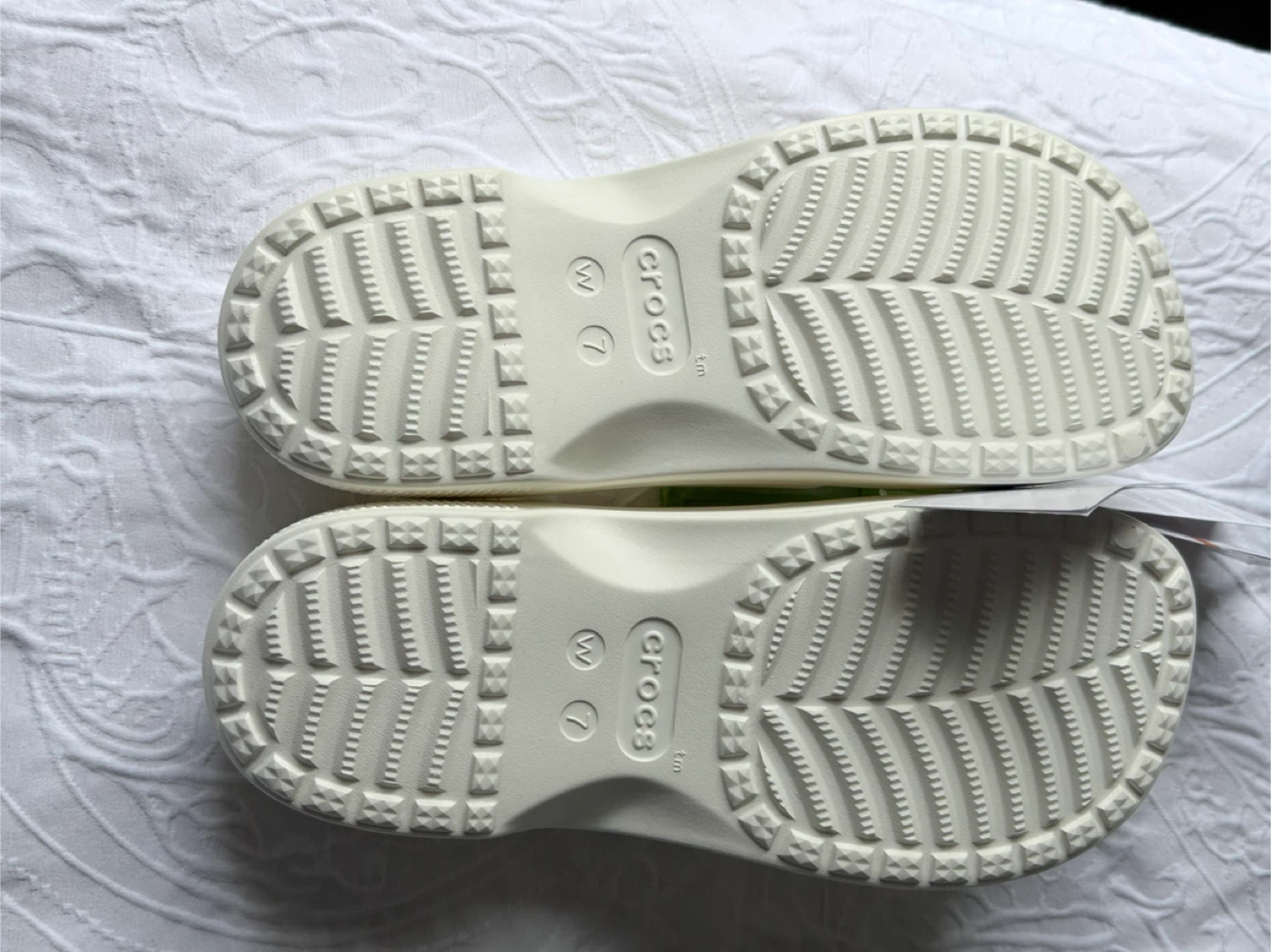Crocs Women's White Kadee II Slide Sandals - Size 7 - photo 2