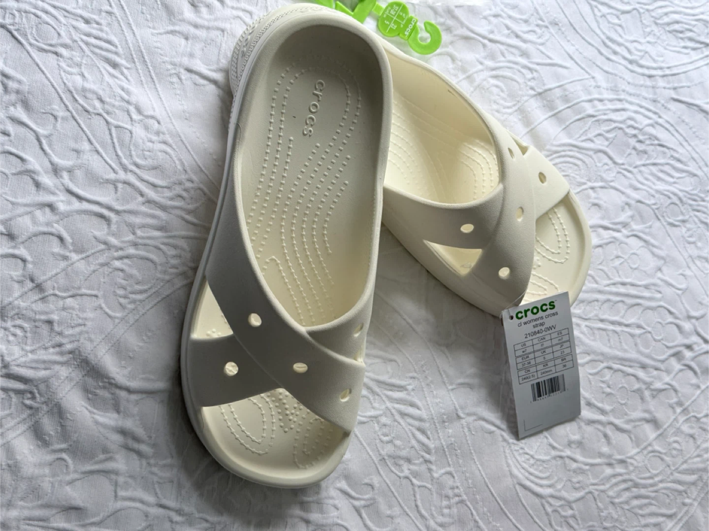 Crocs Women's White Kadee II Slide Sandals - Size 7