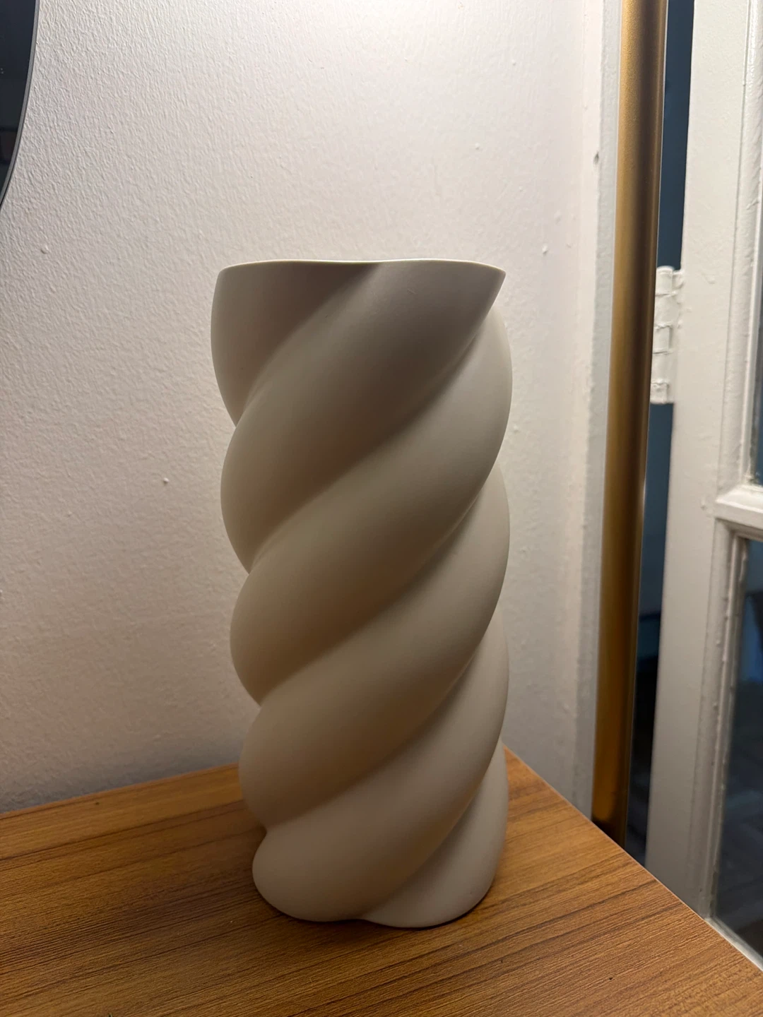 Set of 3 Modern Ceramic Vases + 1 Glass Vase - photo 2