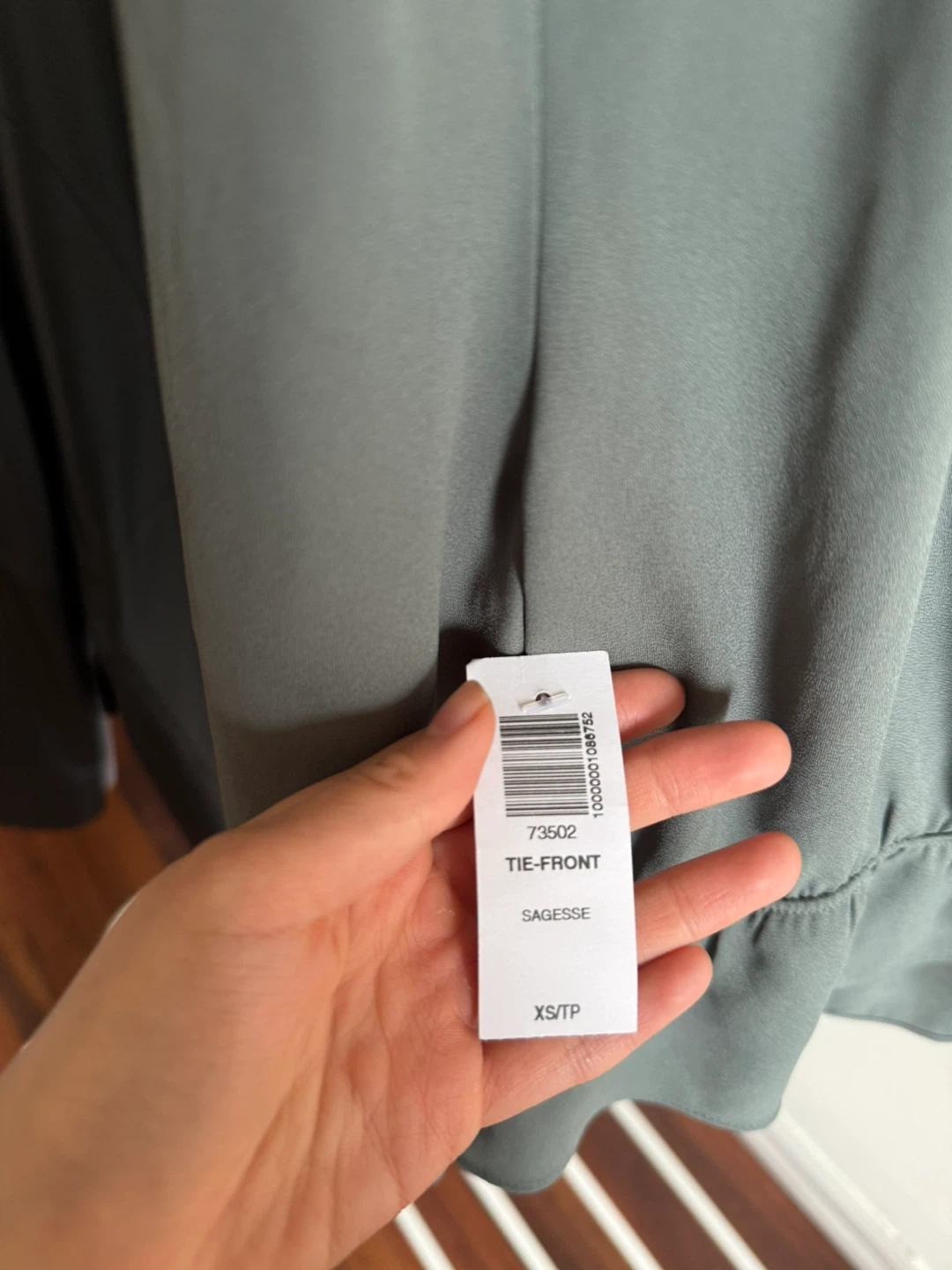 Aritzia / Sunday Best Sage Green Tie-Front Blouse - XS - photo 2
