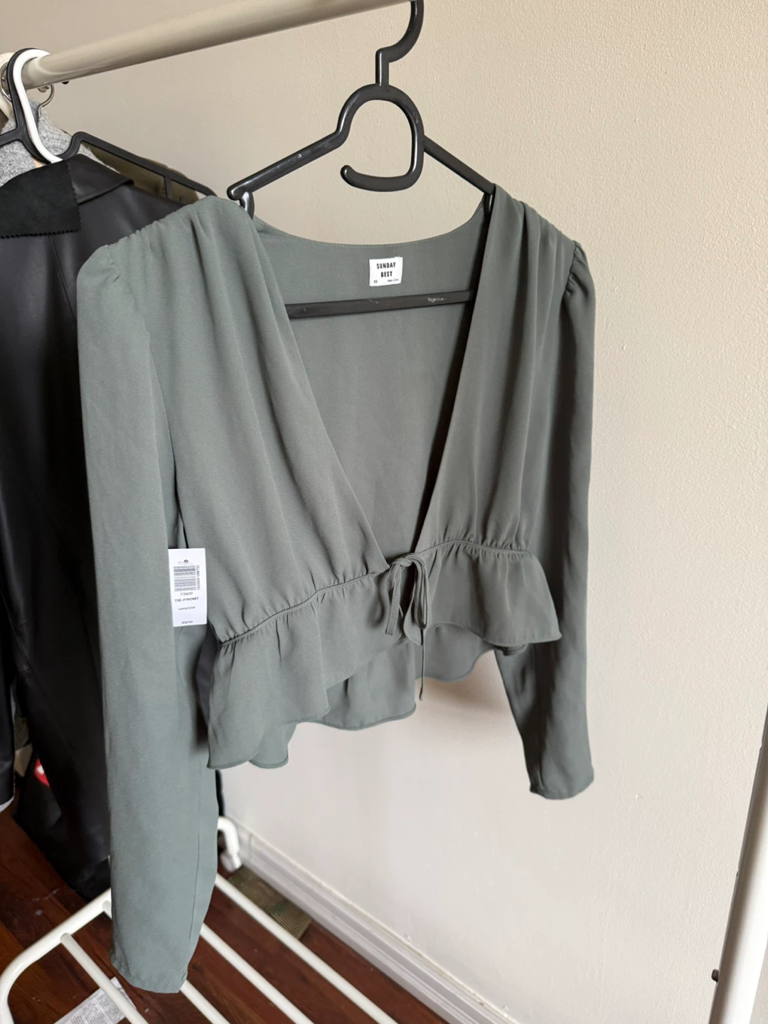 Aritzia / Sunday Best Sage Green Tie-Front Blouse - XS