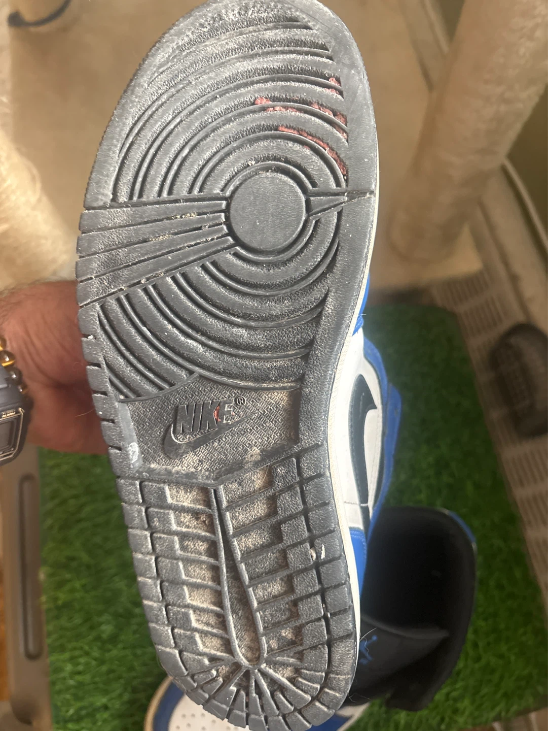 Air Jordan 1 High OG "Royal" Sneakers - photo 3