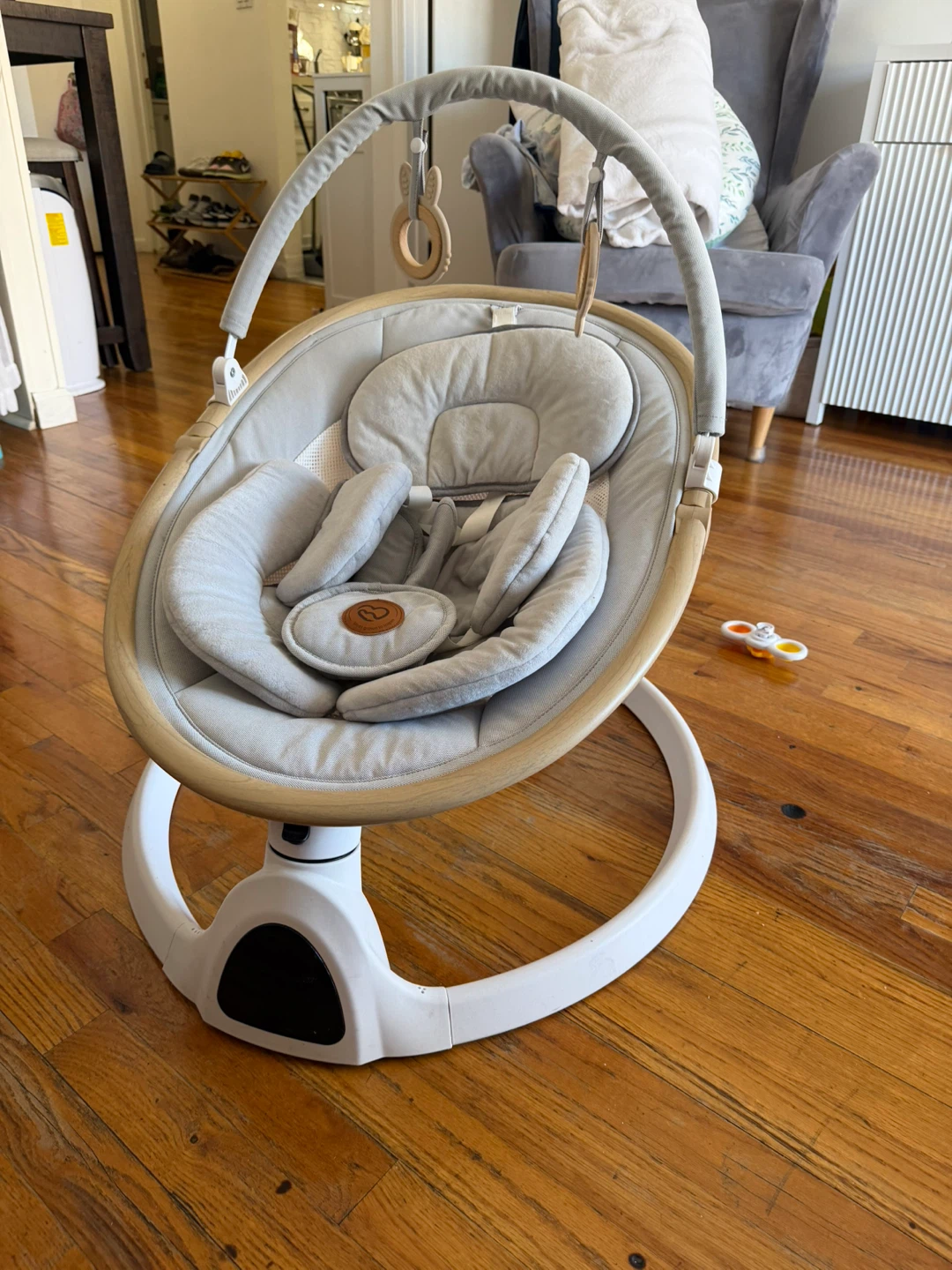 Light Grey Baby Rocker with Wood Trim - photo 3
