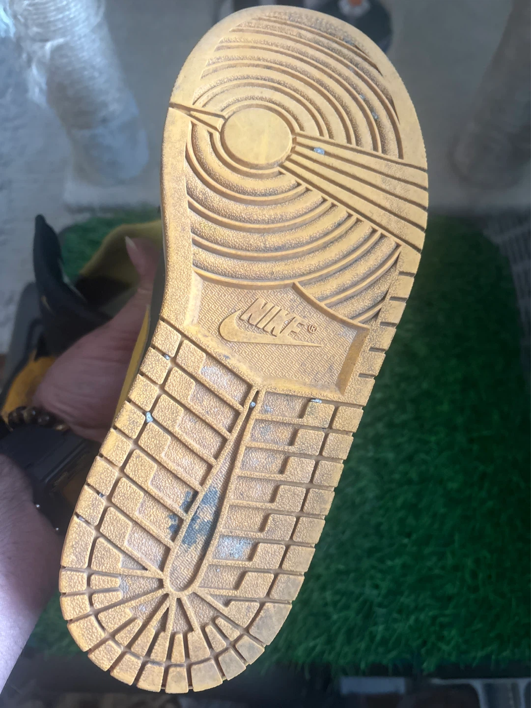Jordan 1 Low Sneakers - Yellow & Black - photo 2