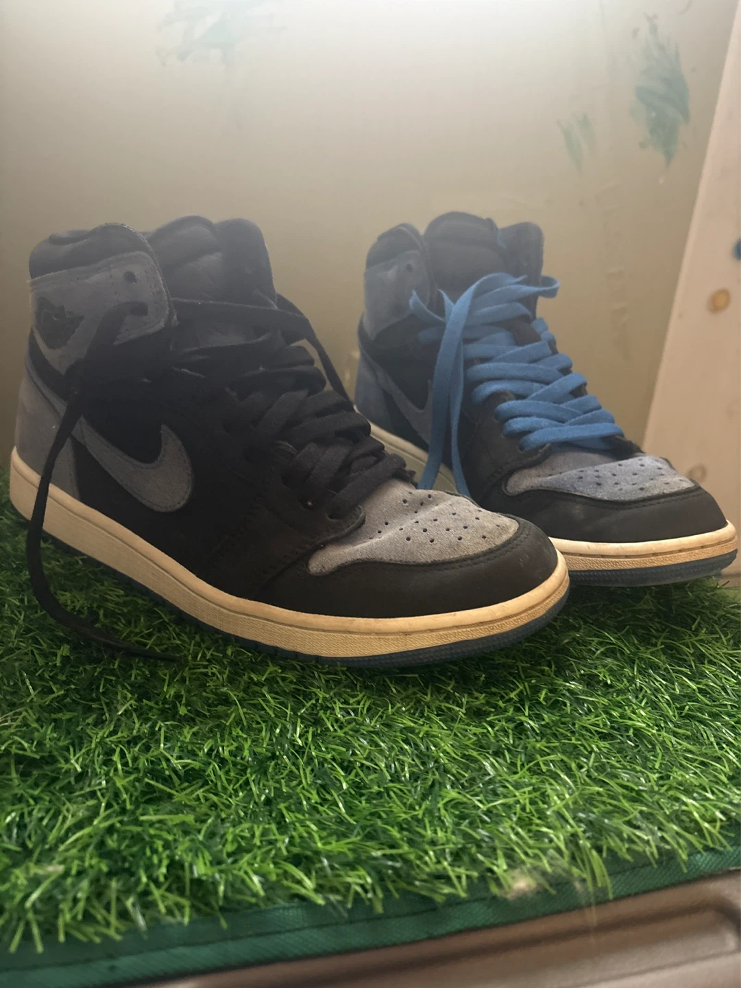 Nike Air Jordan 1 High Sneakers