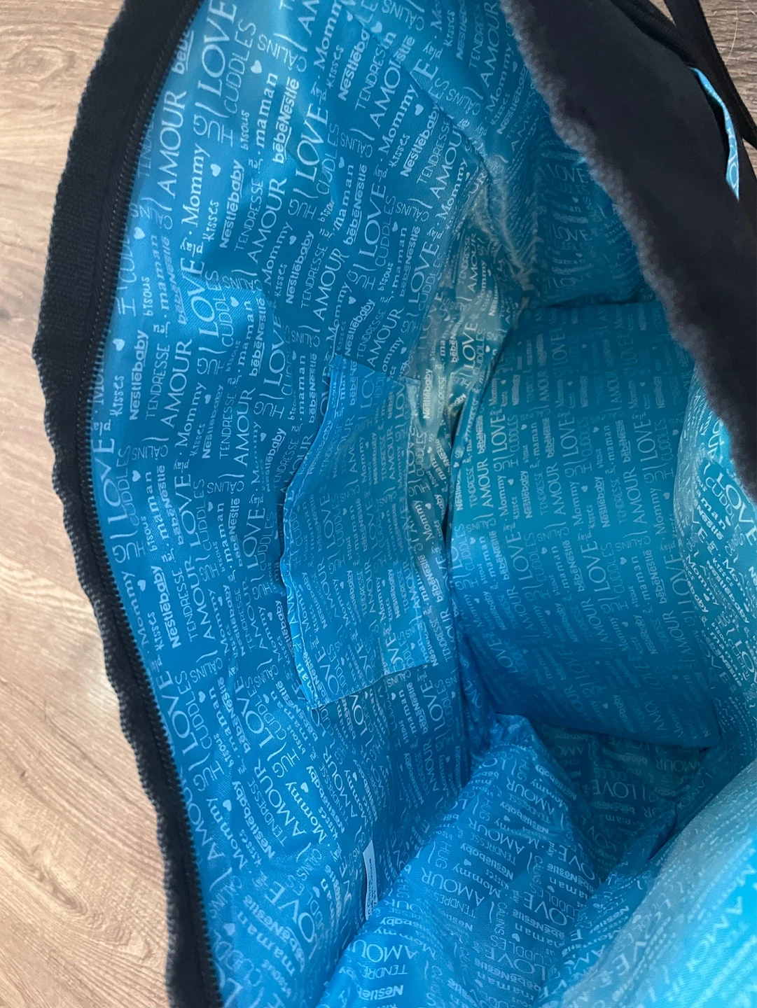 Nestlé Baby Diaper Bag with Changing Pad - photo 3