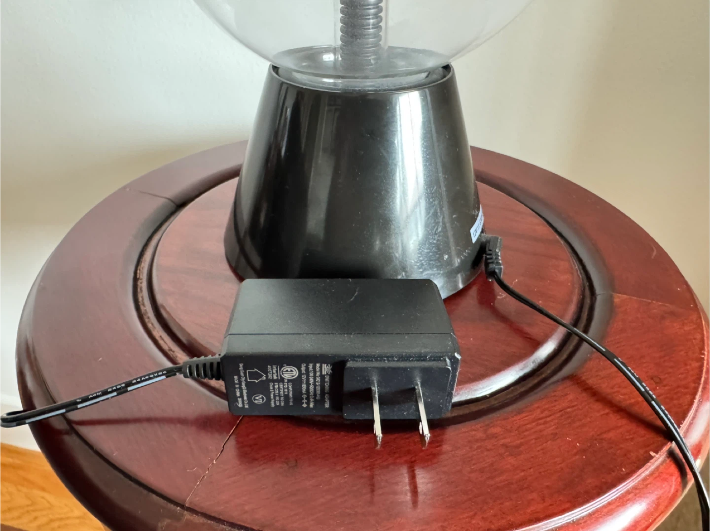 Interactive 6″ Plasma Ball – Purple with Black Base - photo 4