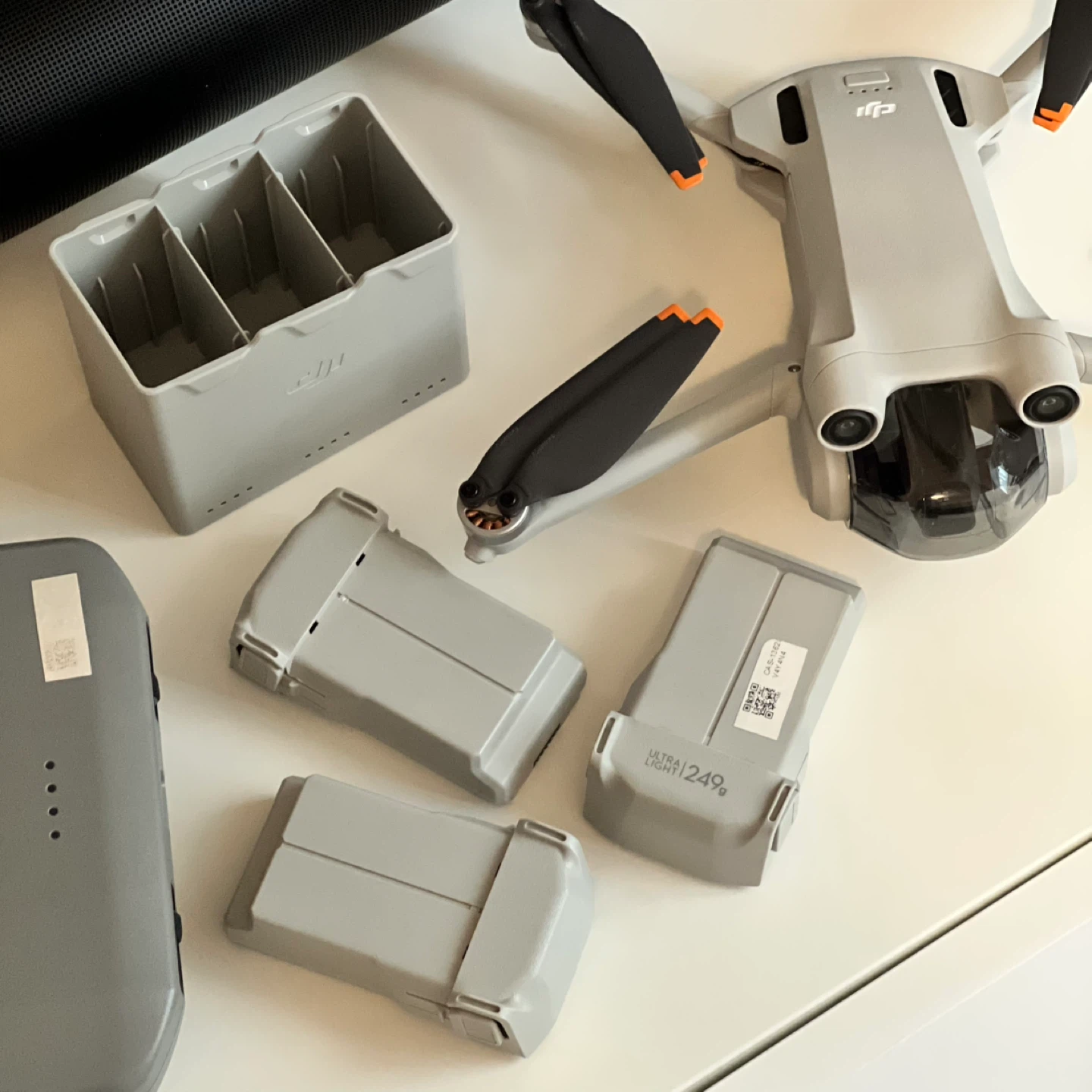 DJI Mini 3 Pro Fly More Bundle | Excellent Condition - photo 2