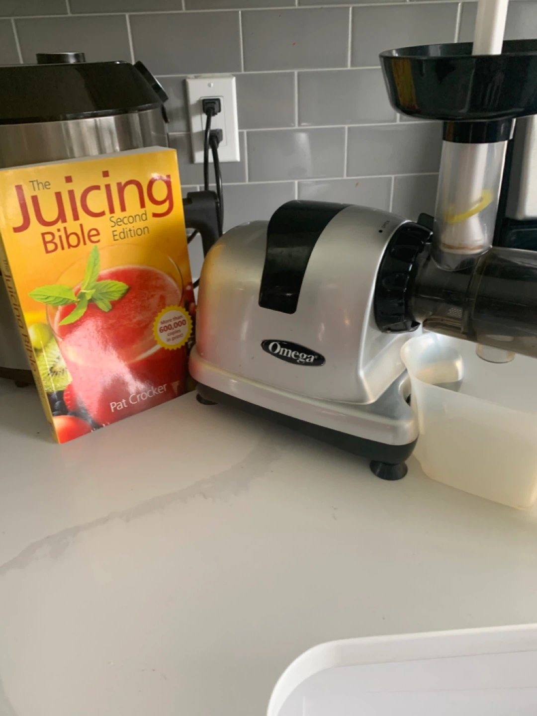 Omega Juicer with "The Juicing Bible" Book