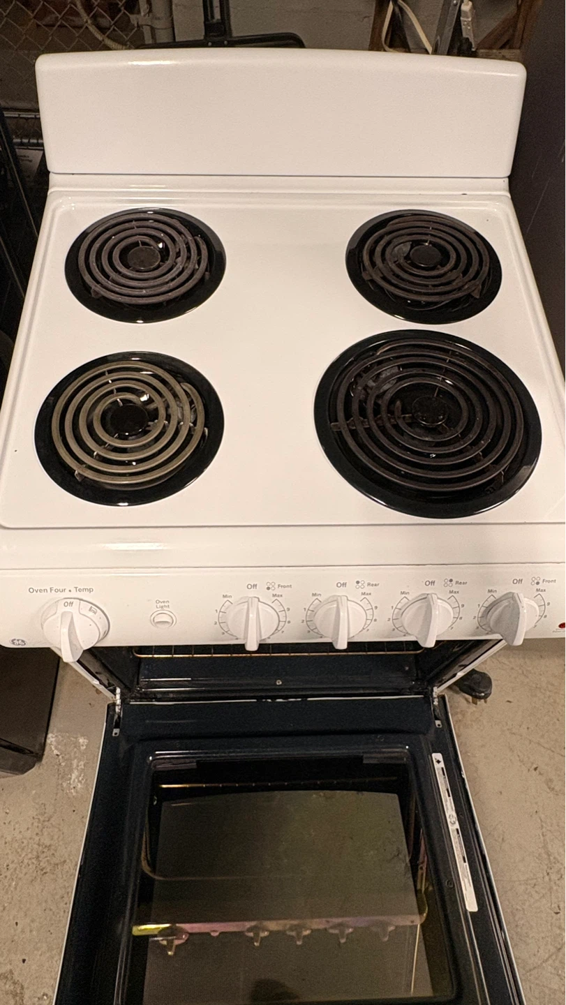 White GE Electric Coil Top Stove with Oven - photo 2
