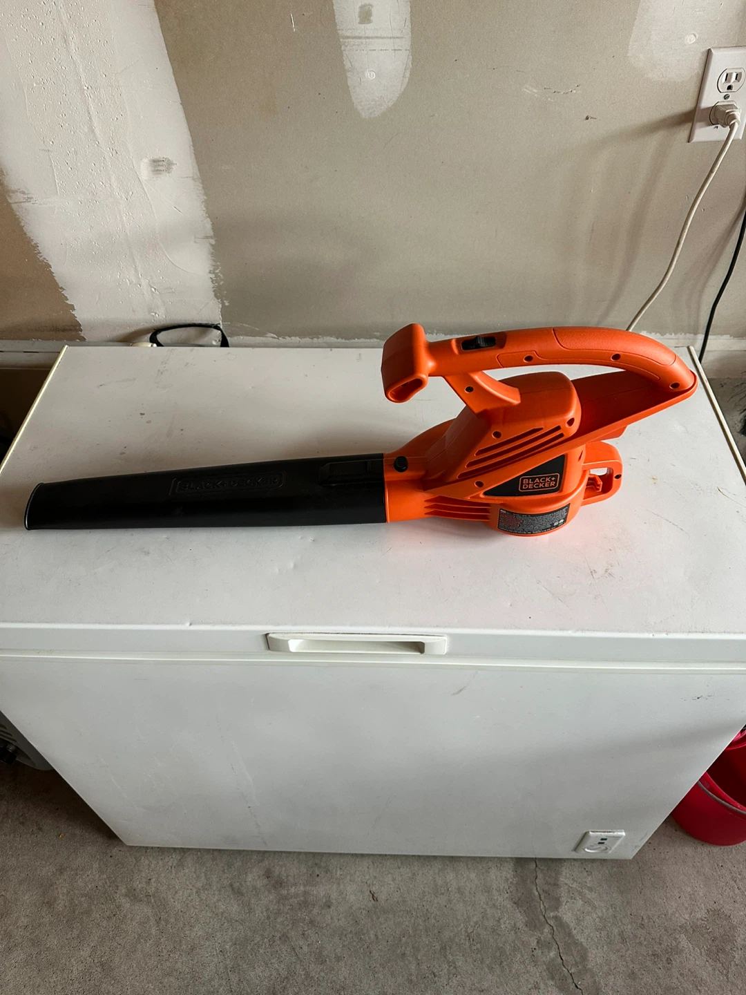 Black+Decker Blower