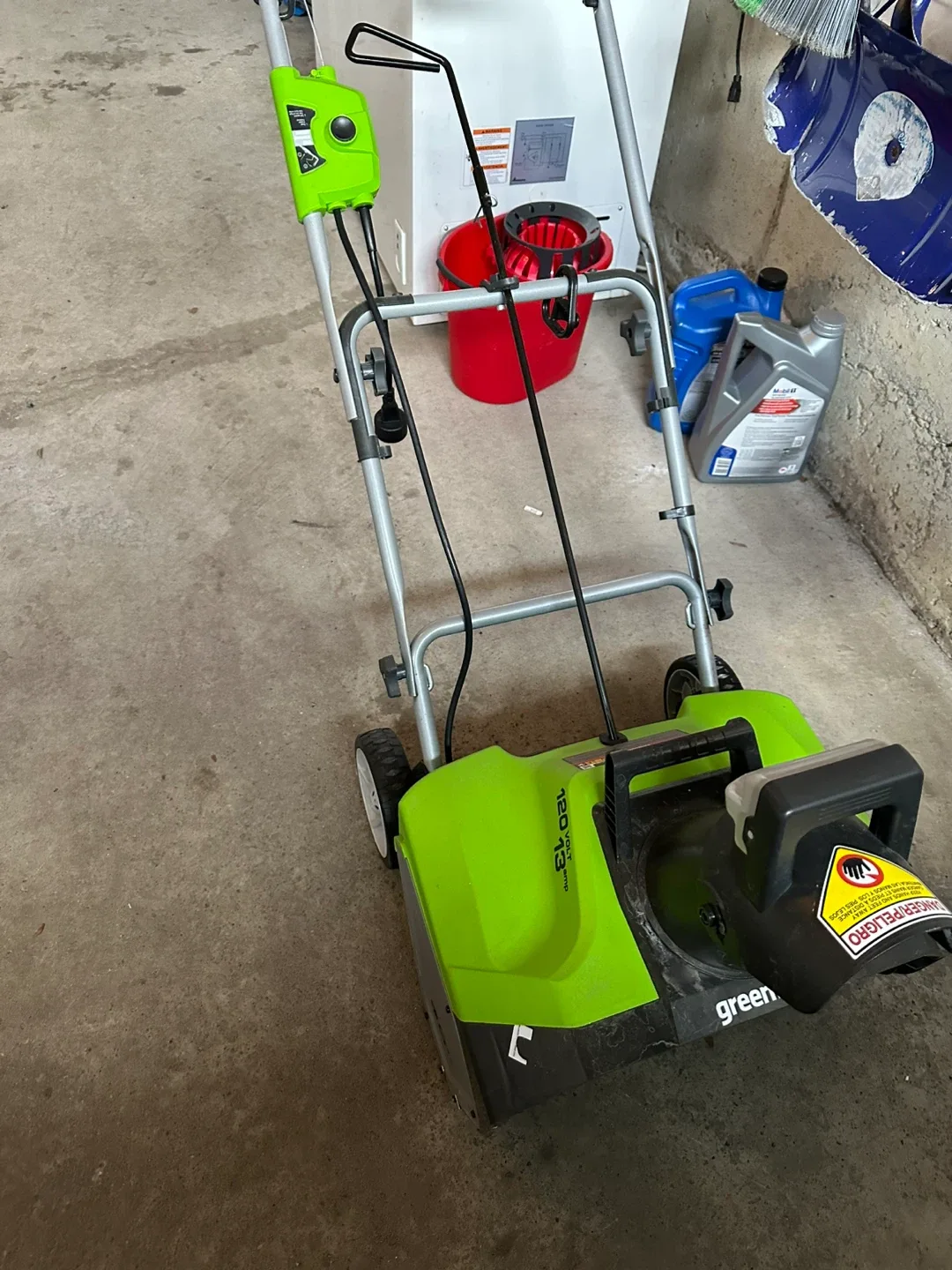 Greenworks 120 Volt 13 Amp Electric Snow Thrower