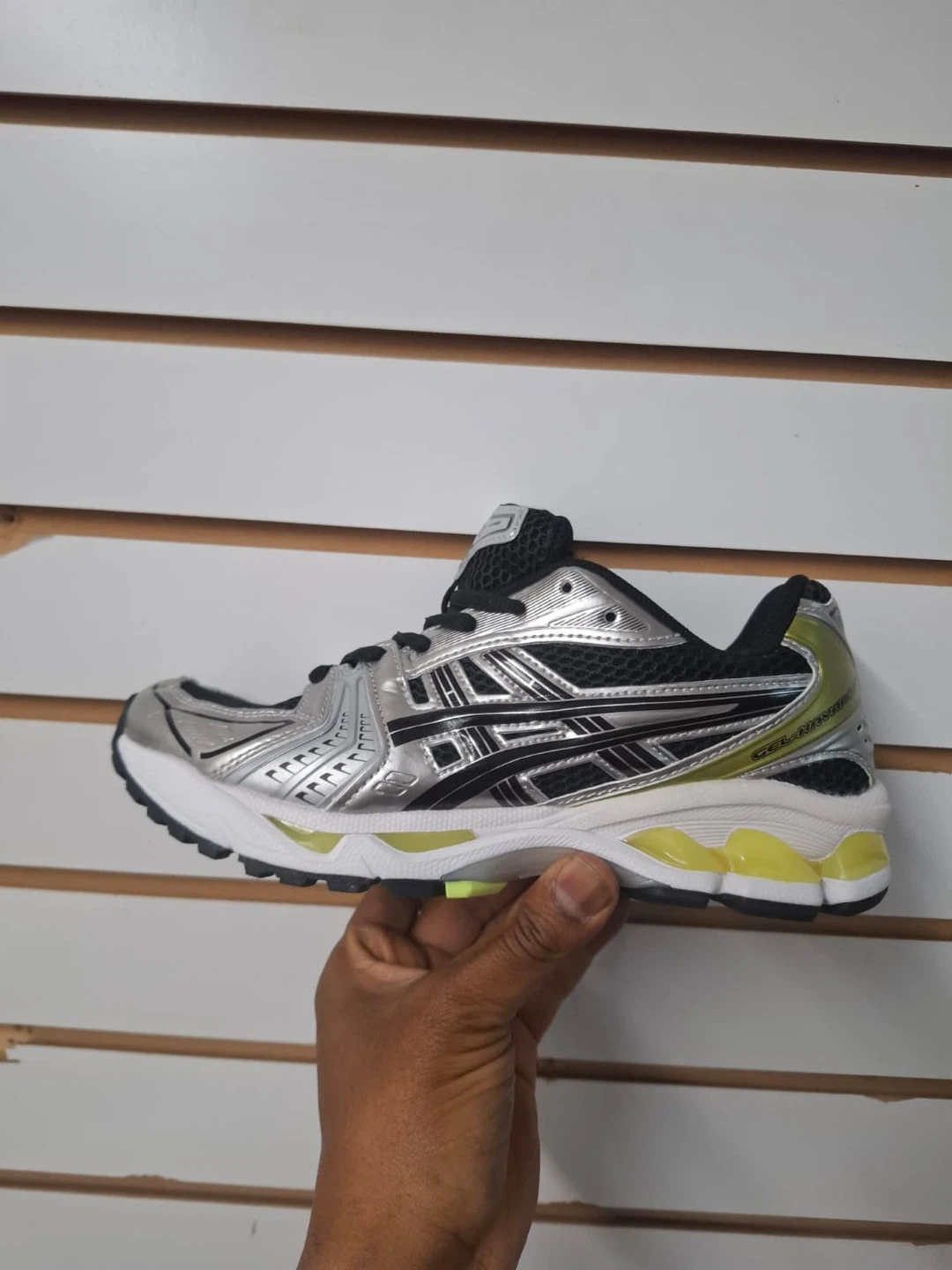 ASICS GEL-NIMBUS Running Shoes