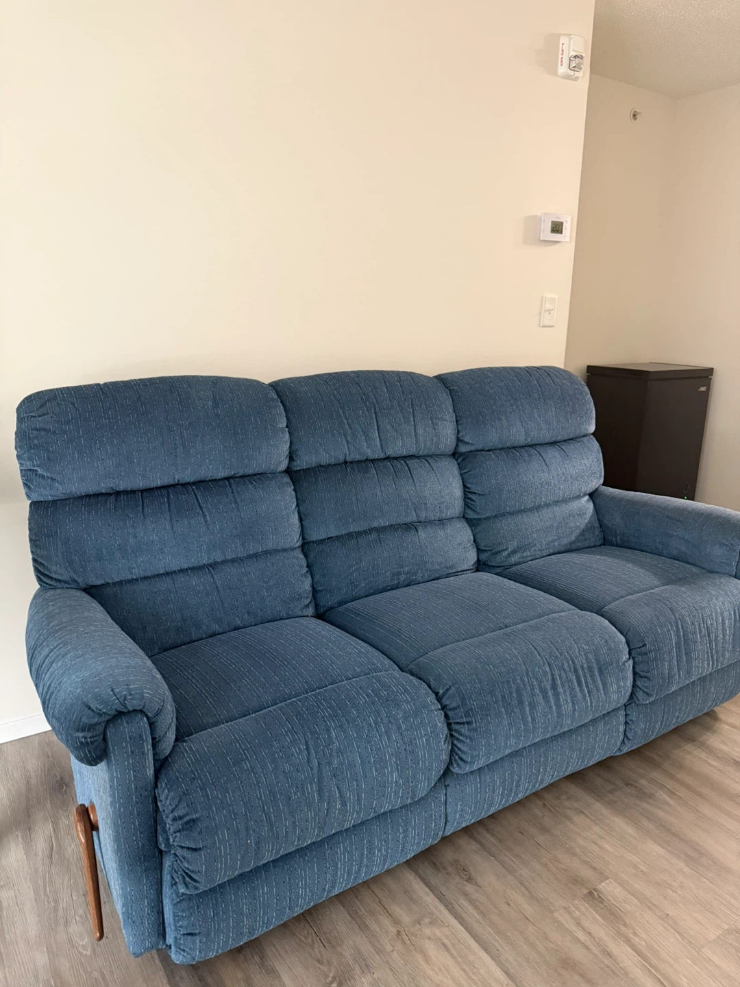 Blue Reclining Sofa - photo 3