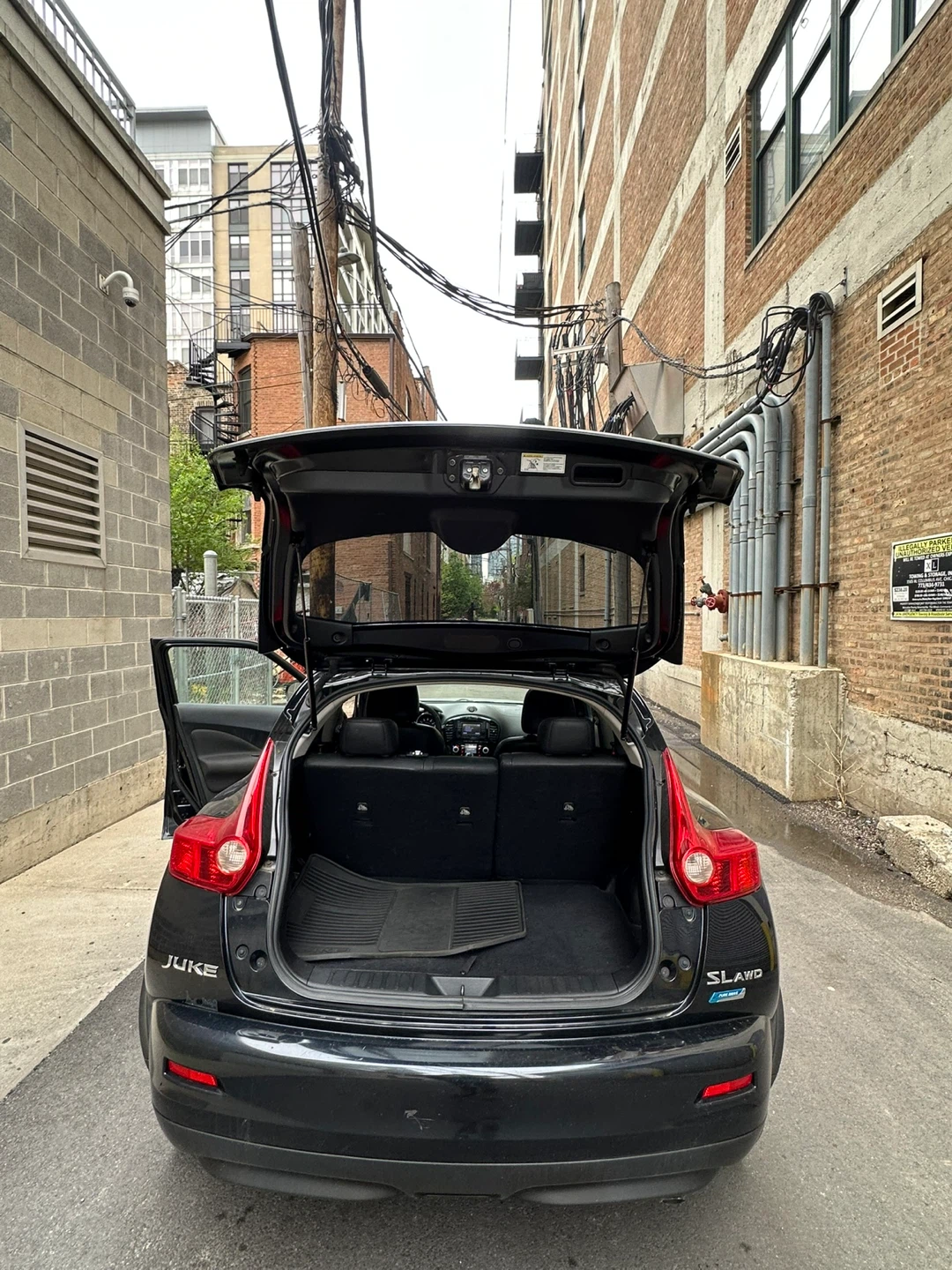 2013 Black Nissan Juke SUV 97k - photo 5