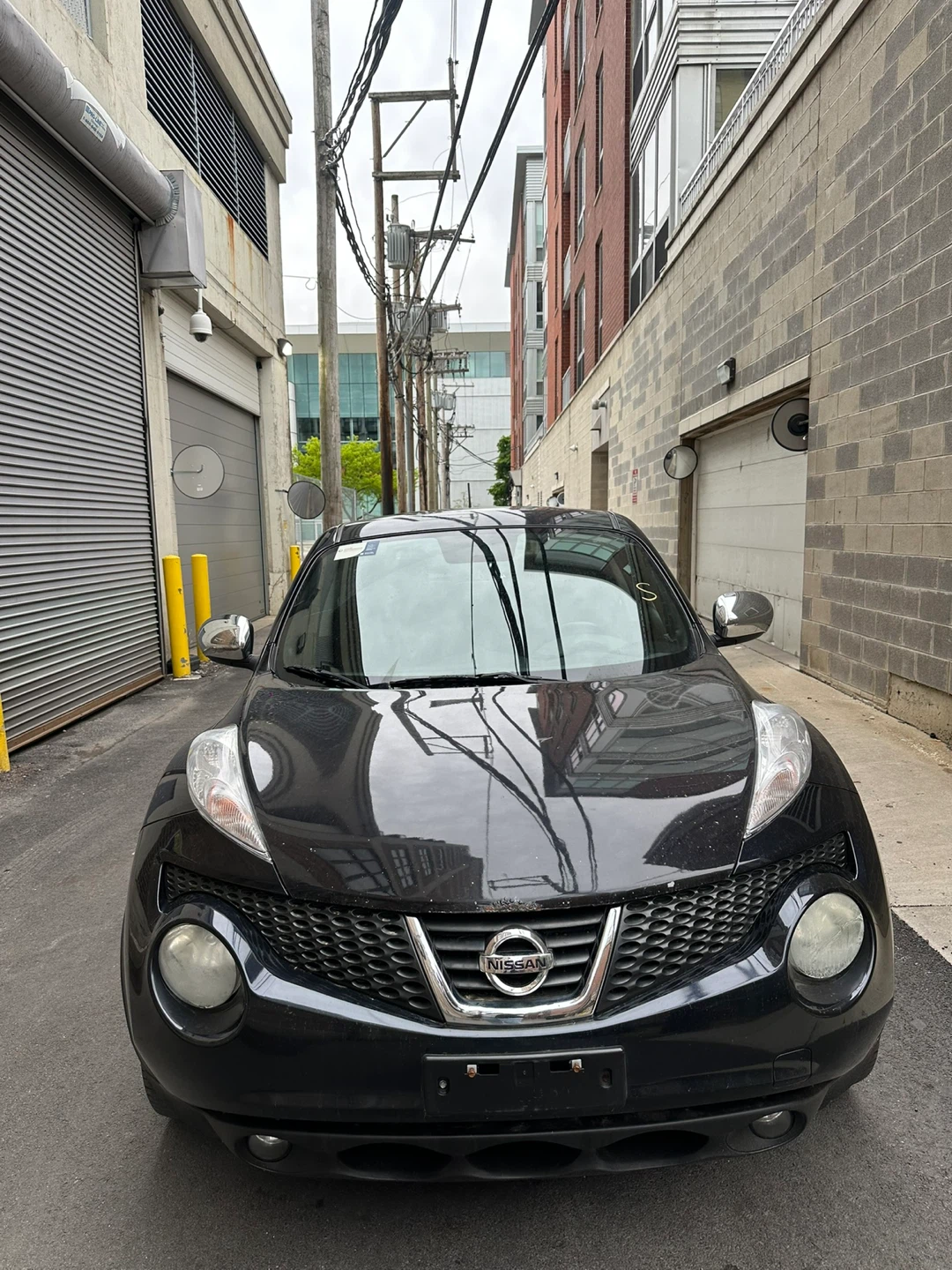2013 Black Nissan Juke SUV 97k - photo 3