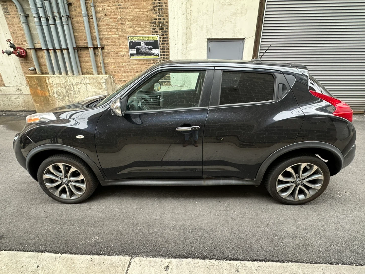 2013 Black Nissan Juke SUV 97k - photo 2