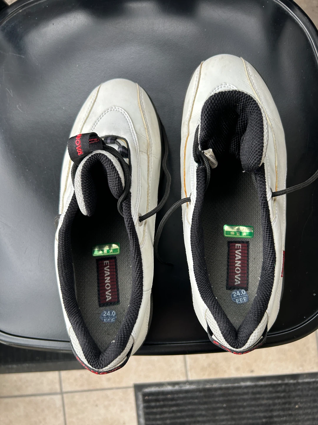 EVANOVA White Golf Shoes Size 24.0