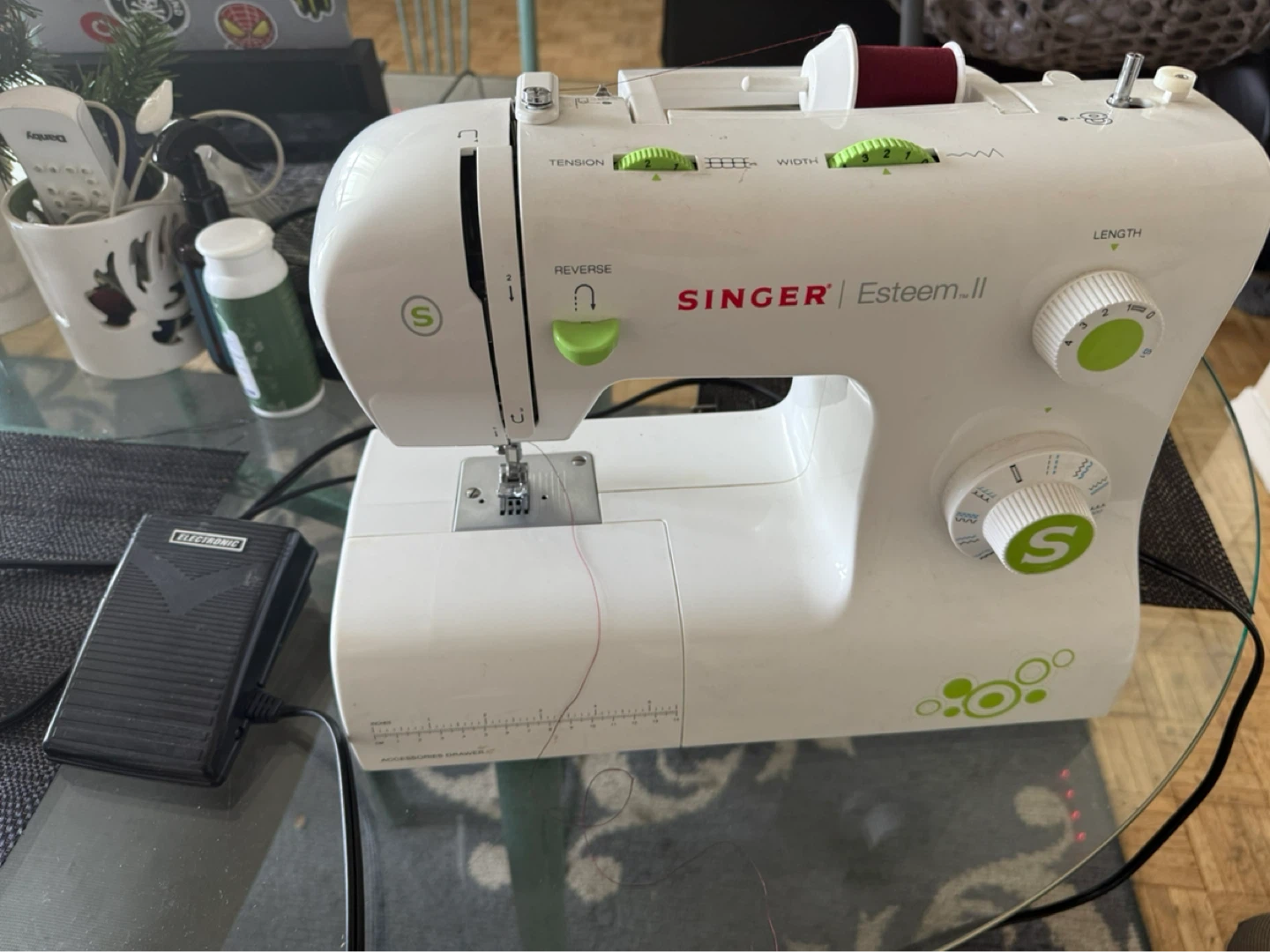 Singer Esteem II Sewing Machine
