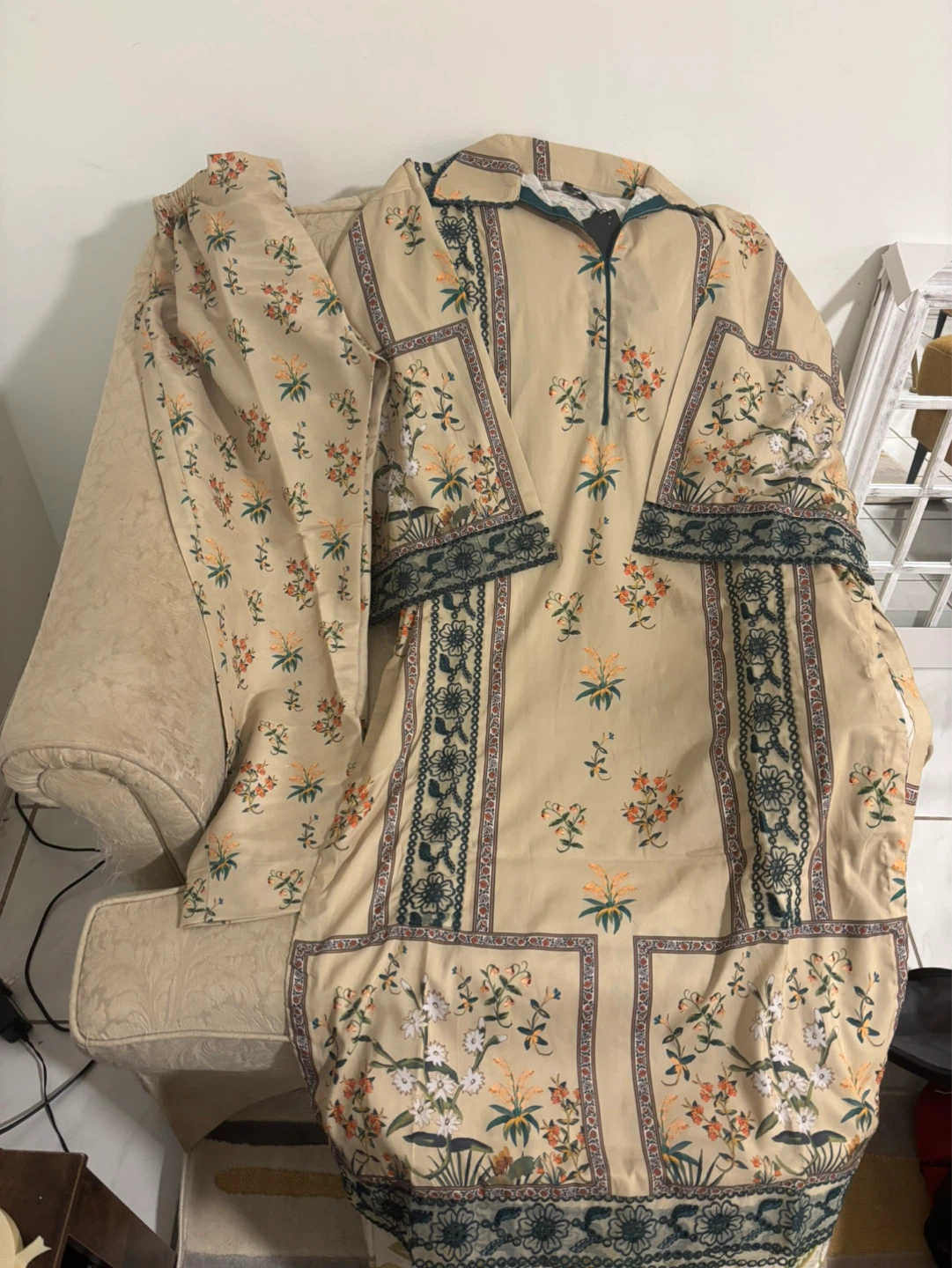 Women's Beige Floral Print Kurti with Pants - Size Medium