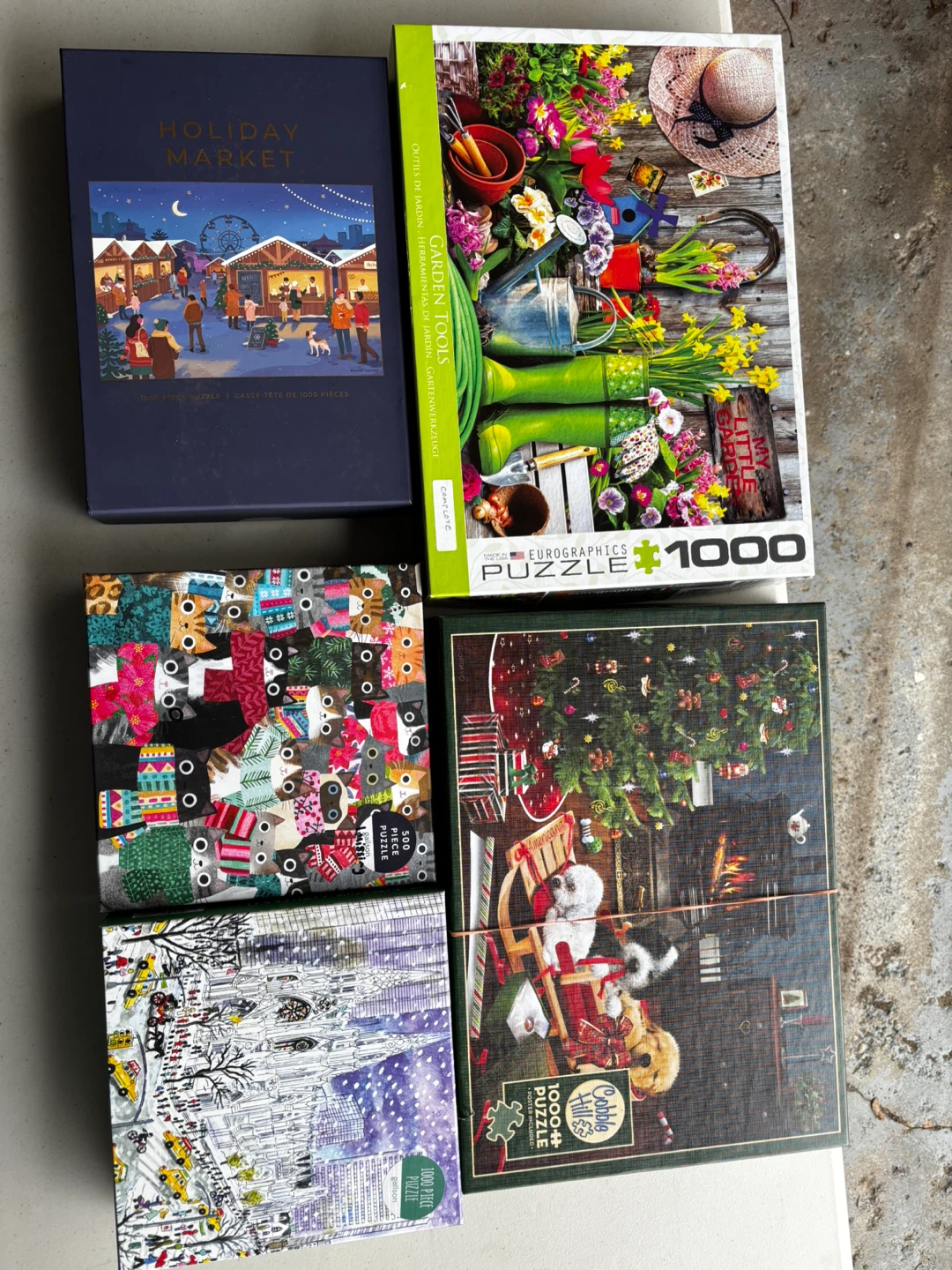 Collection of 1000 Piece Puzzles