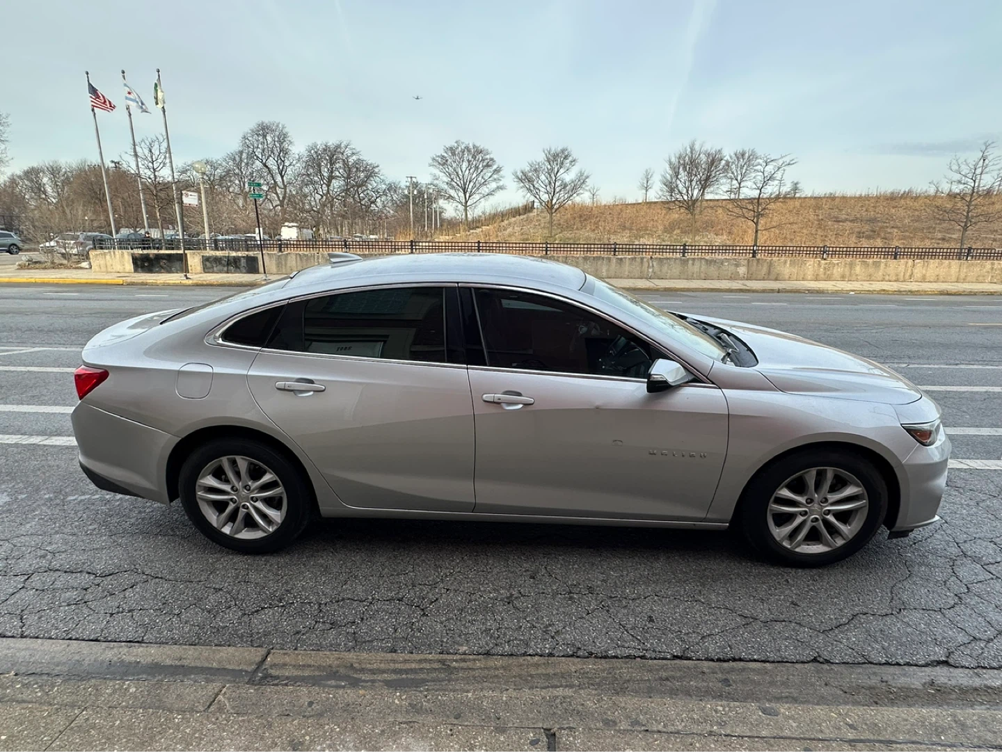 2016 Chevrolet Malibu LT Sedan - Silver - photo 2