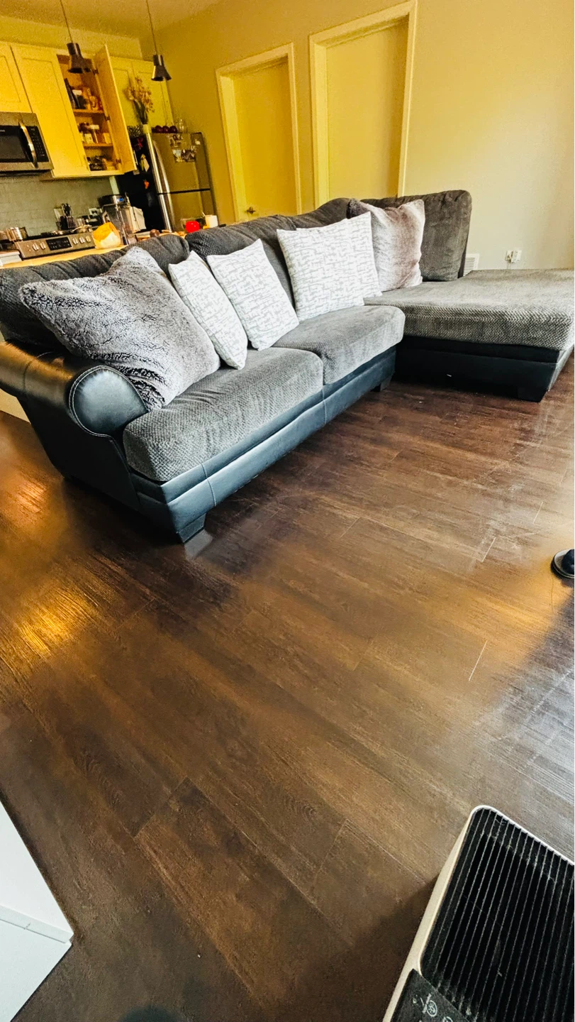 Sectional Sofa with Chaise