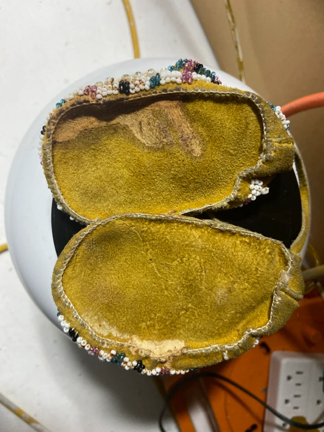 Handmade Beaded Moccasins - Baby Size - photo 3