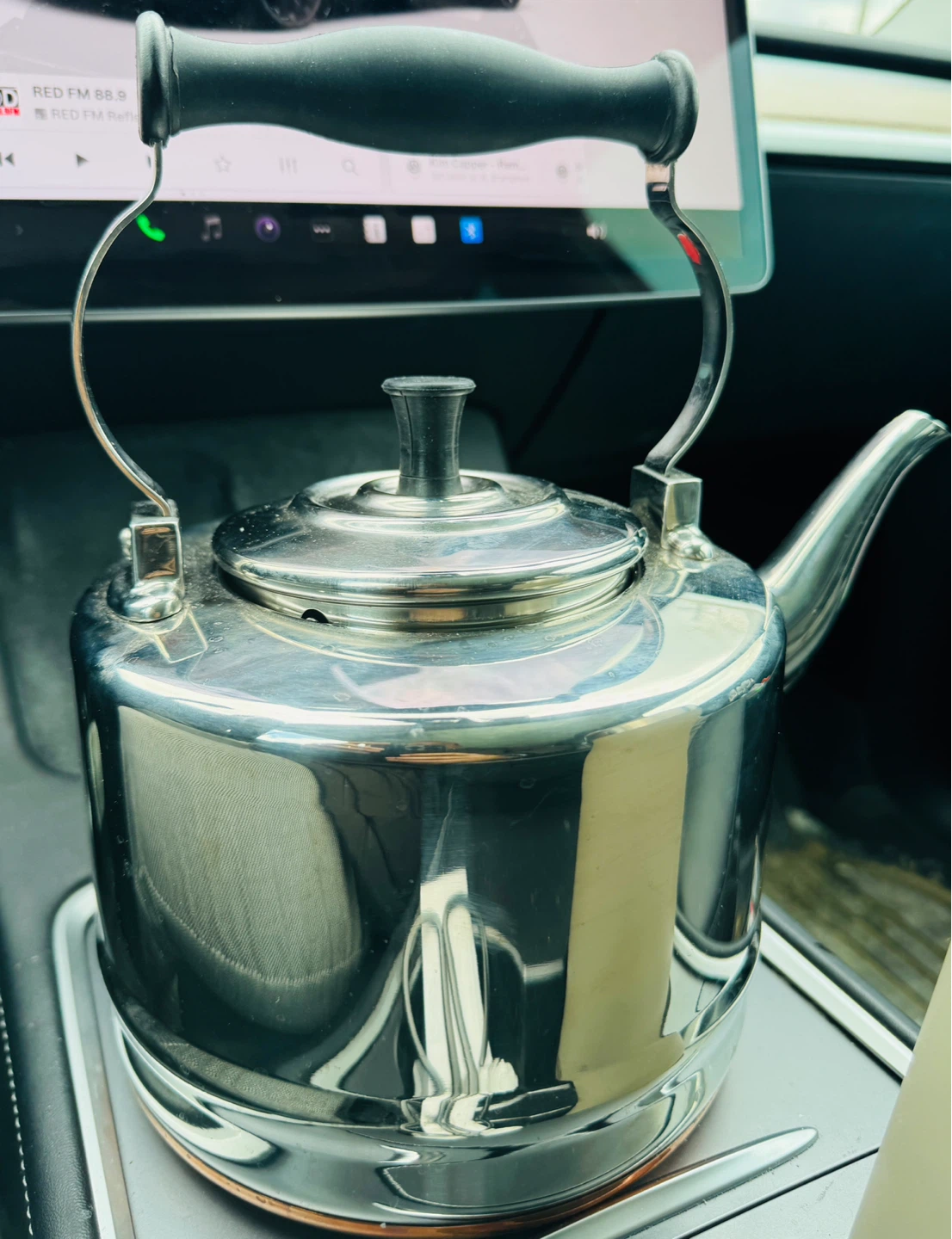 Stainless Steel Kettle with Black Handle - photo 4