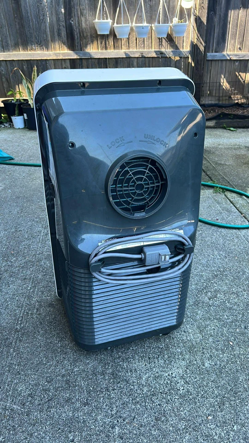 Insignia Portable Air Conditioner - photo 2