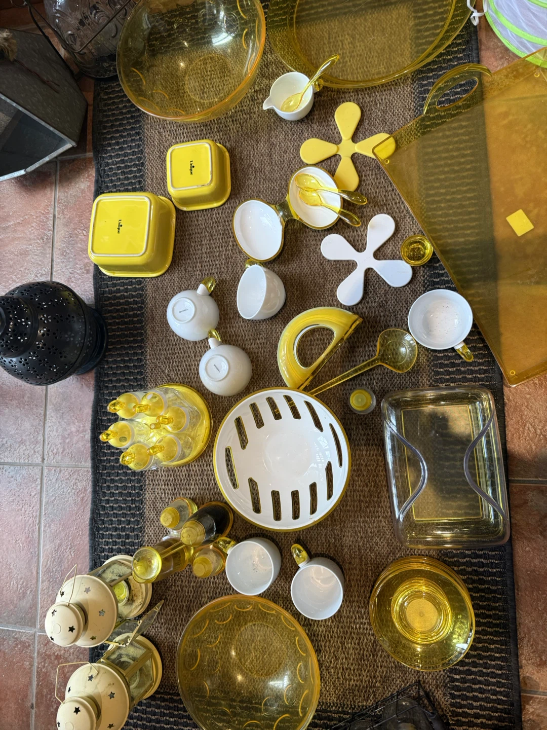 Guzzini Yellow Acrylic Serving full Set with more