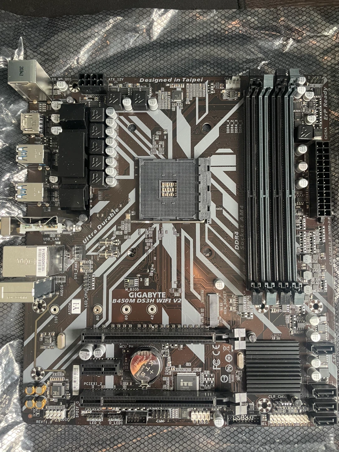READ DESCRIPTION-Gigabyte B450M DS3H WiFi V2 Motherboard - photo 5