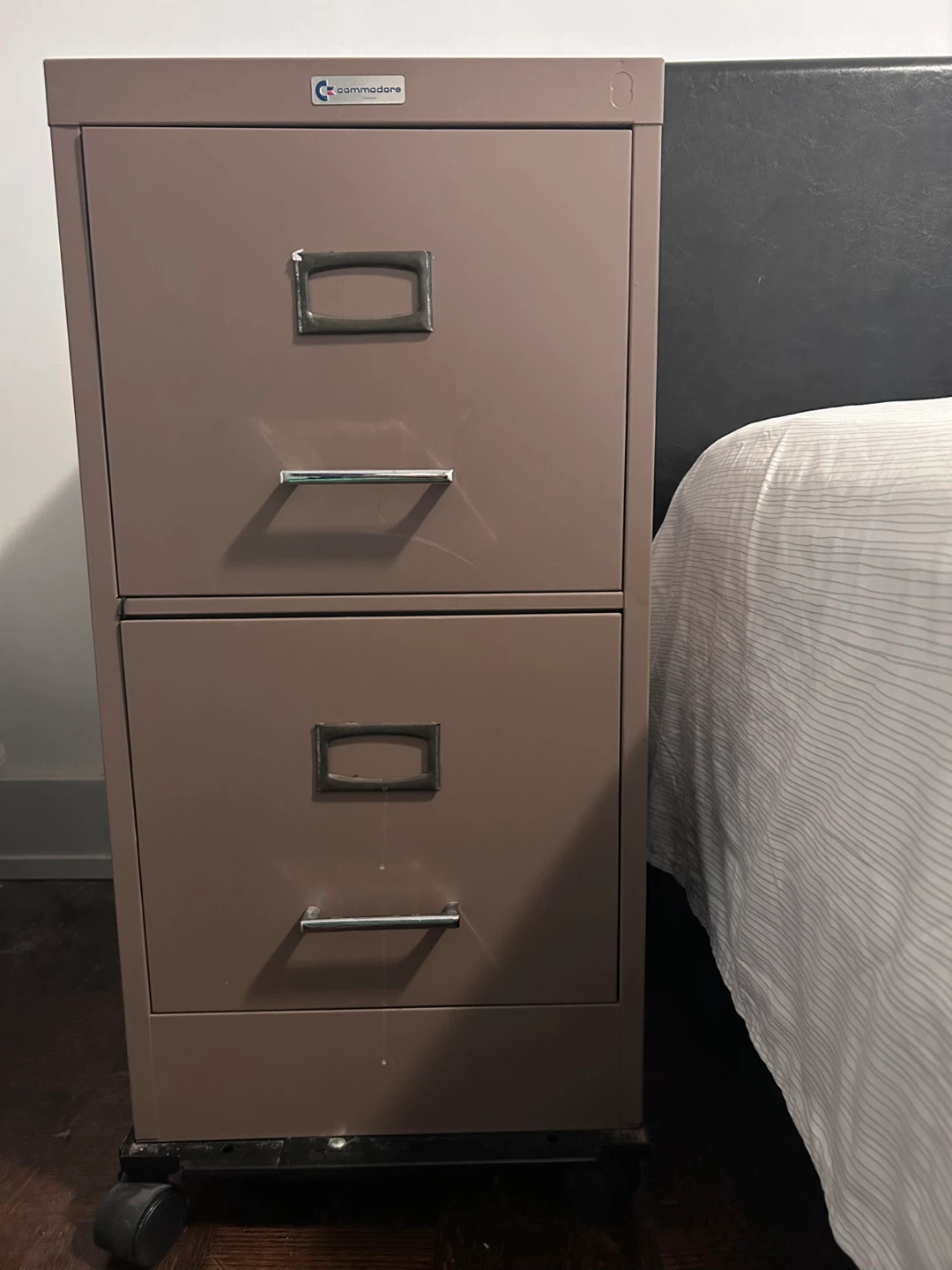Commodore 2-Drawer Filing Cabinet