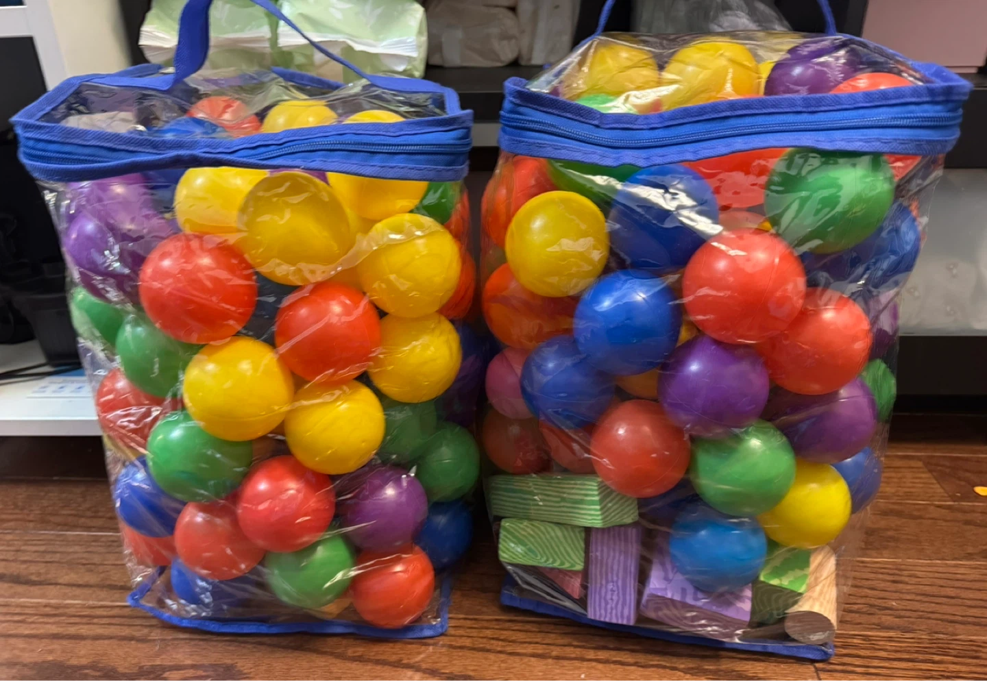 2 Bags of Plastic Play Balls with Building Blocks - photo 2
