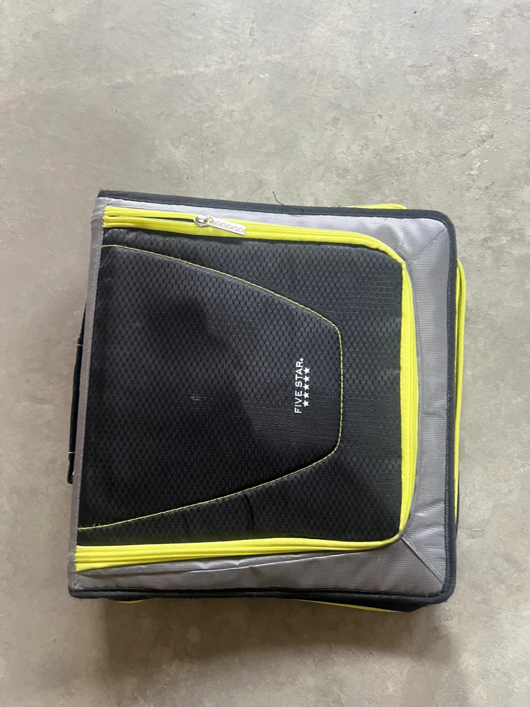 Five Star Zippered Binder