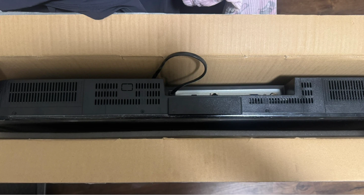 Westinghouse 40" Smart 1080p LED HDTV - photo 2