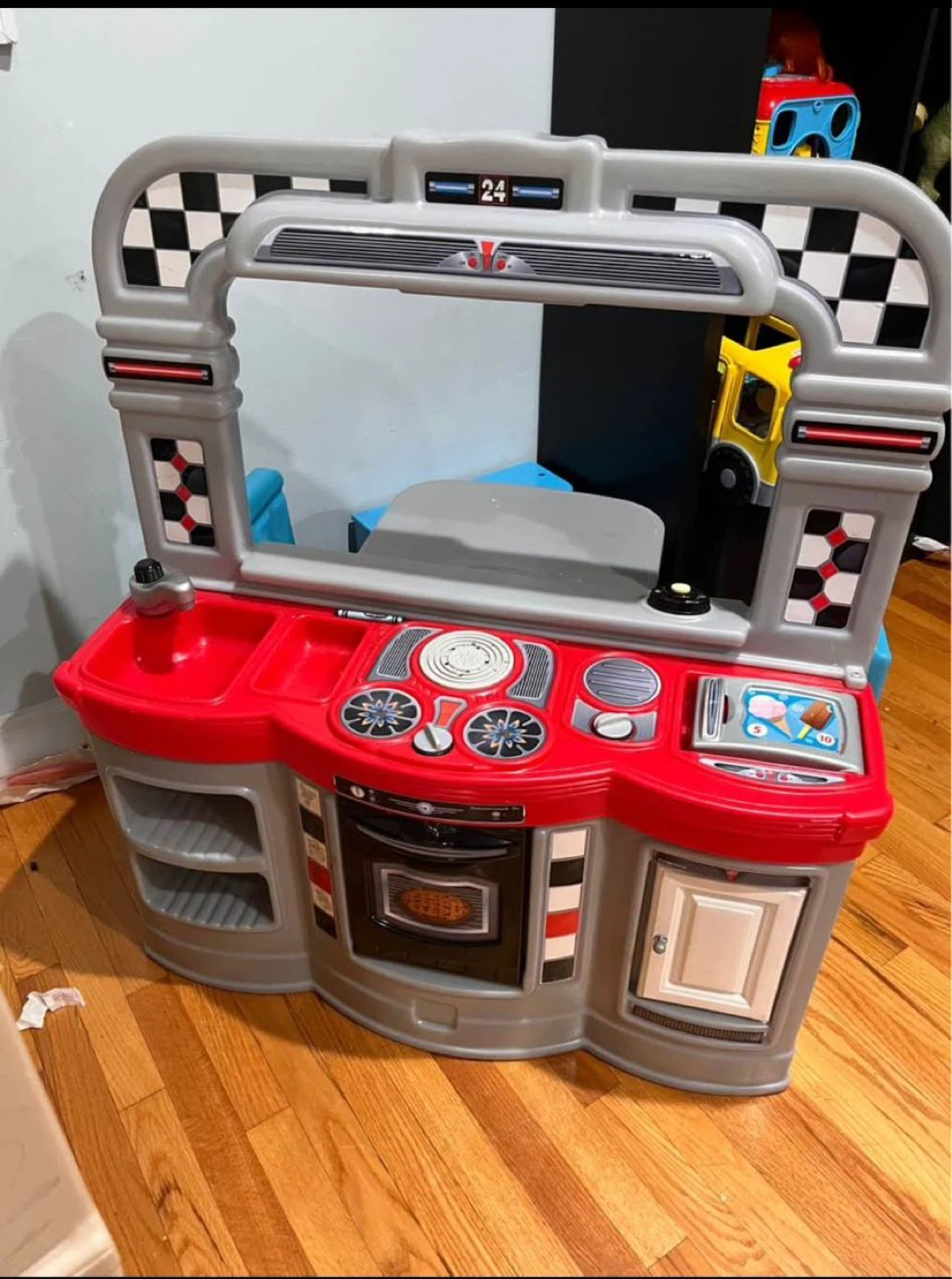 Step2 Kid's Kitchen Play Set - photo 2