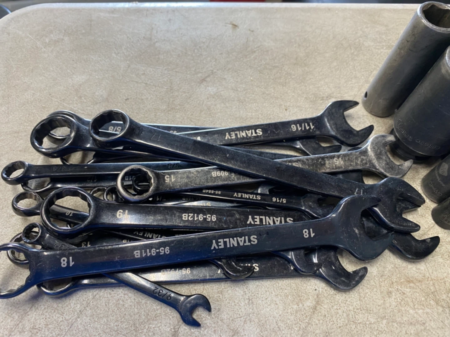 Mechanics tool lot sockets ratchets - photo 4