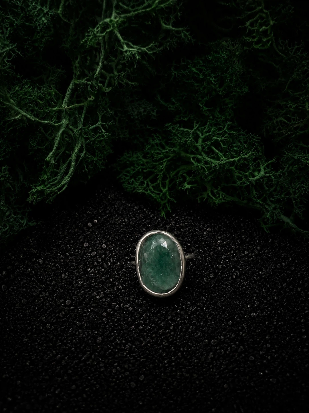 Oval Emerald Ring