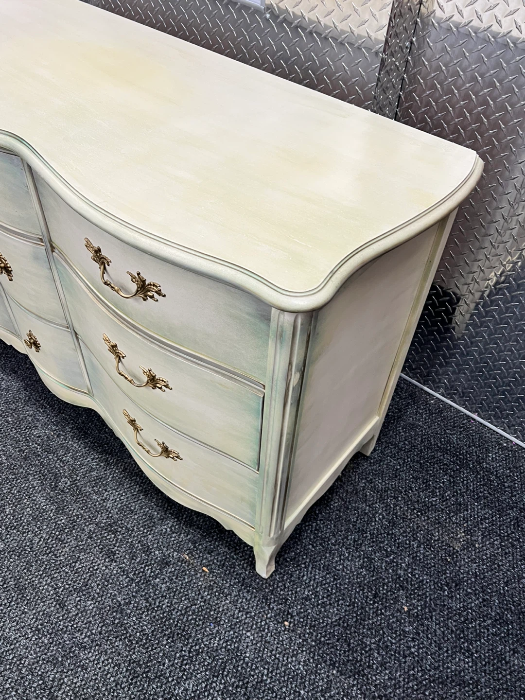 Bassett French Provincial Dresser - photo 4